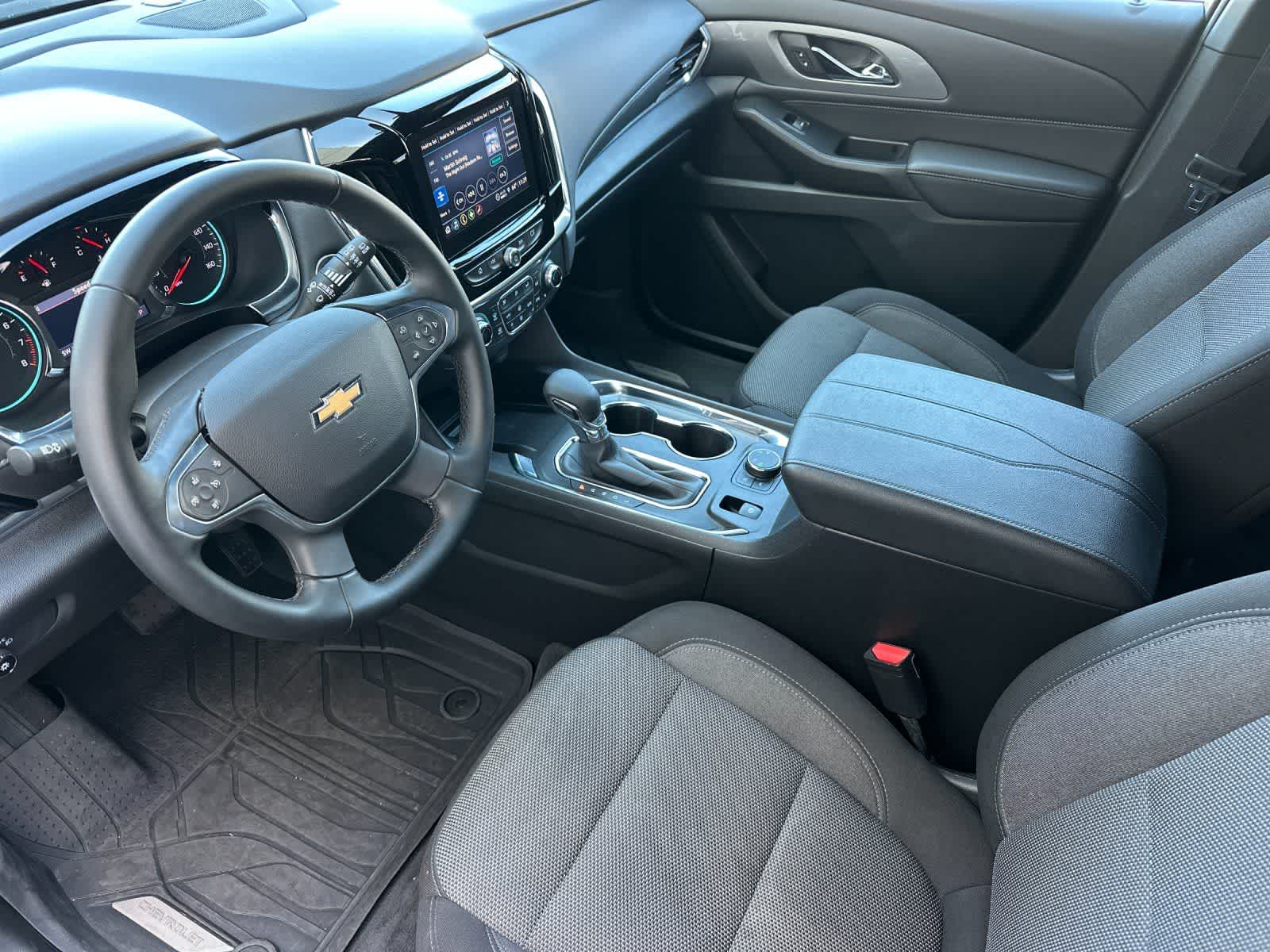 Thumbnail: 2023 Chevrolet Traverse - 11
