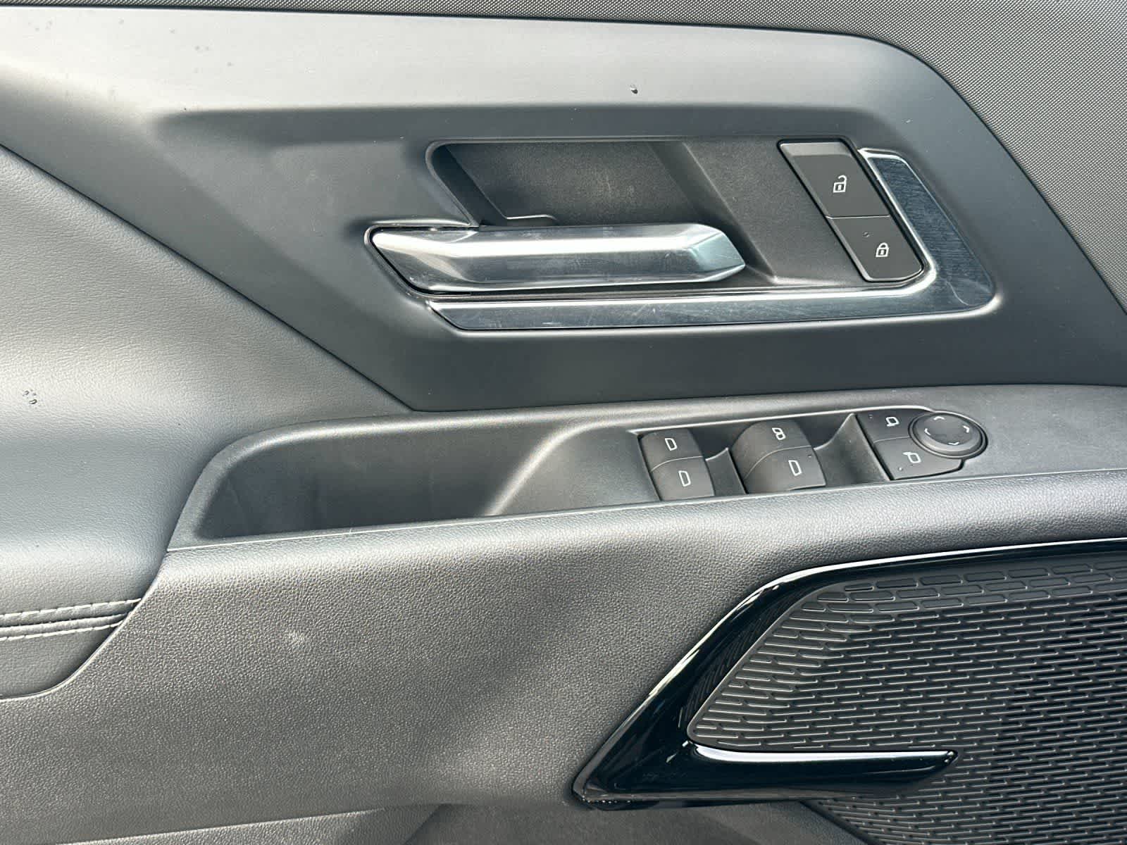 Thumbnail: 2026 Chevrolet Silverado EV - 13