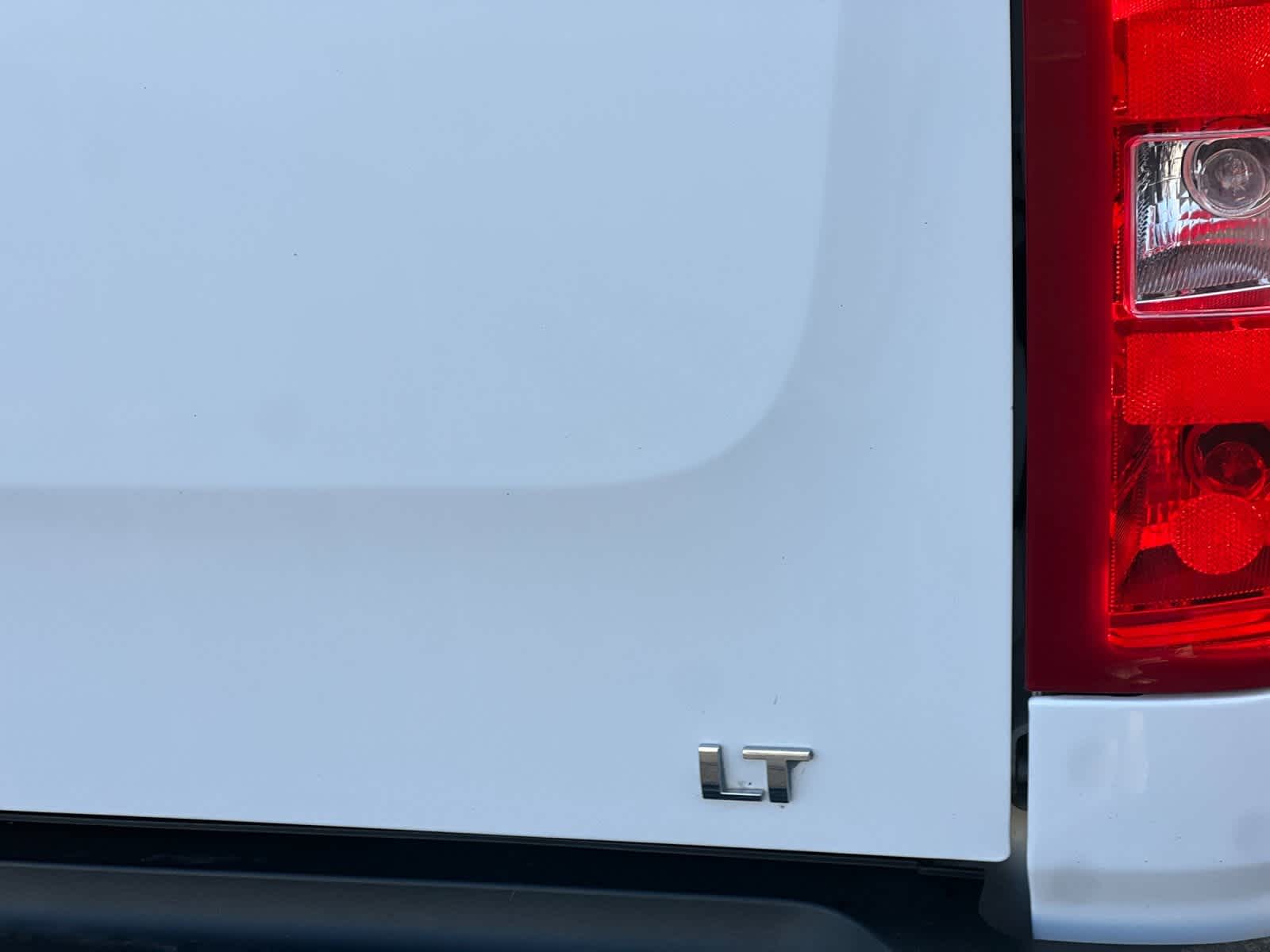 Thumbnail: 2013 Chevrolet Silverado 2500 - 24