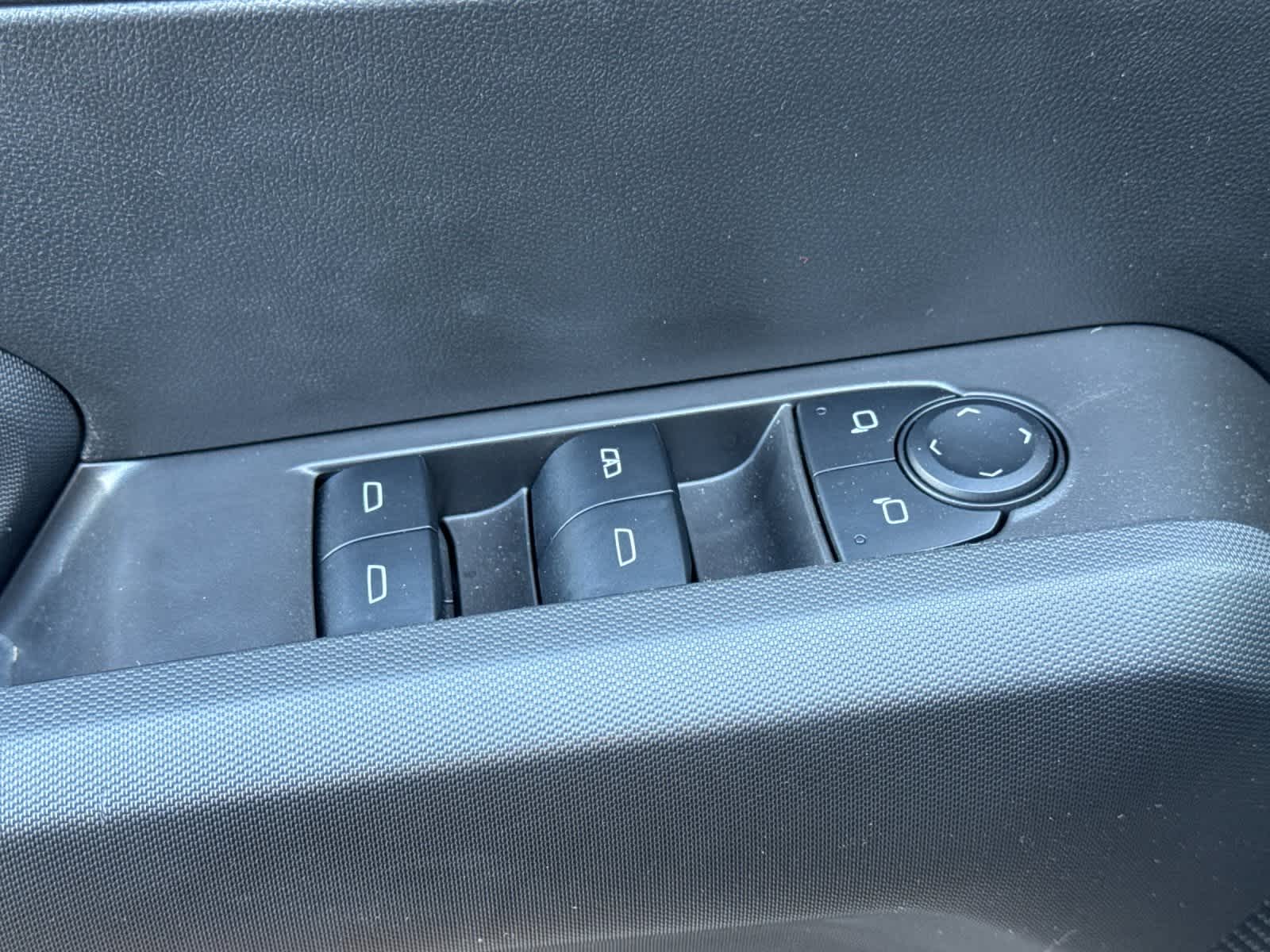 Thumbnail: 2025 Chevrolet Colorado - 13