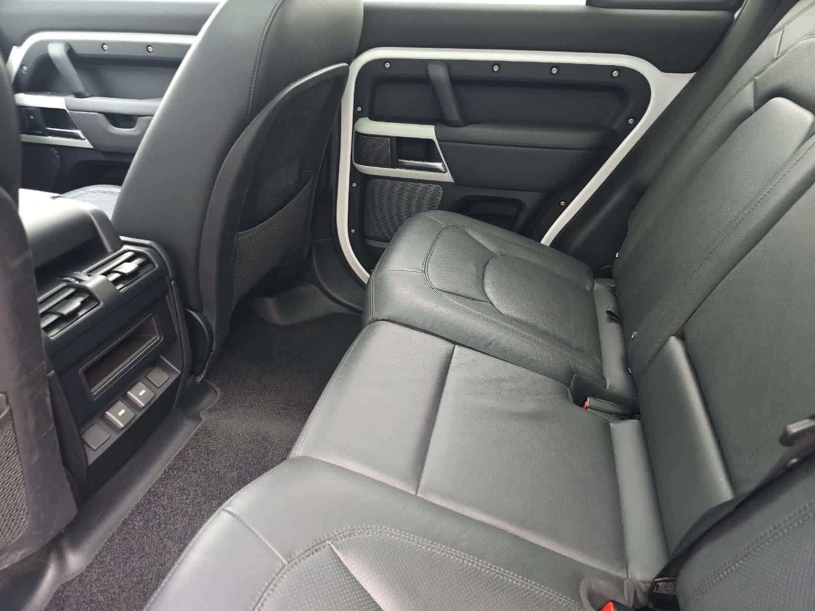 Thumbnail: 2024 Land Rover Defender - 4