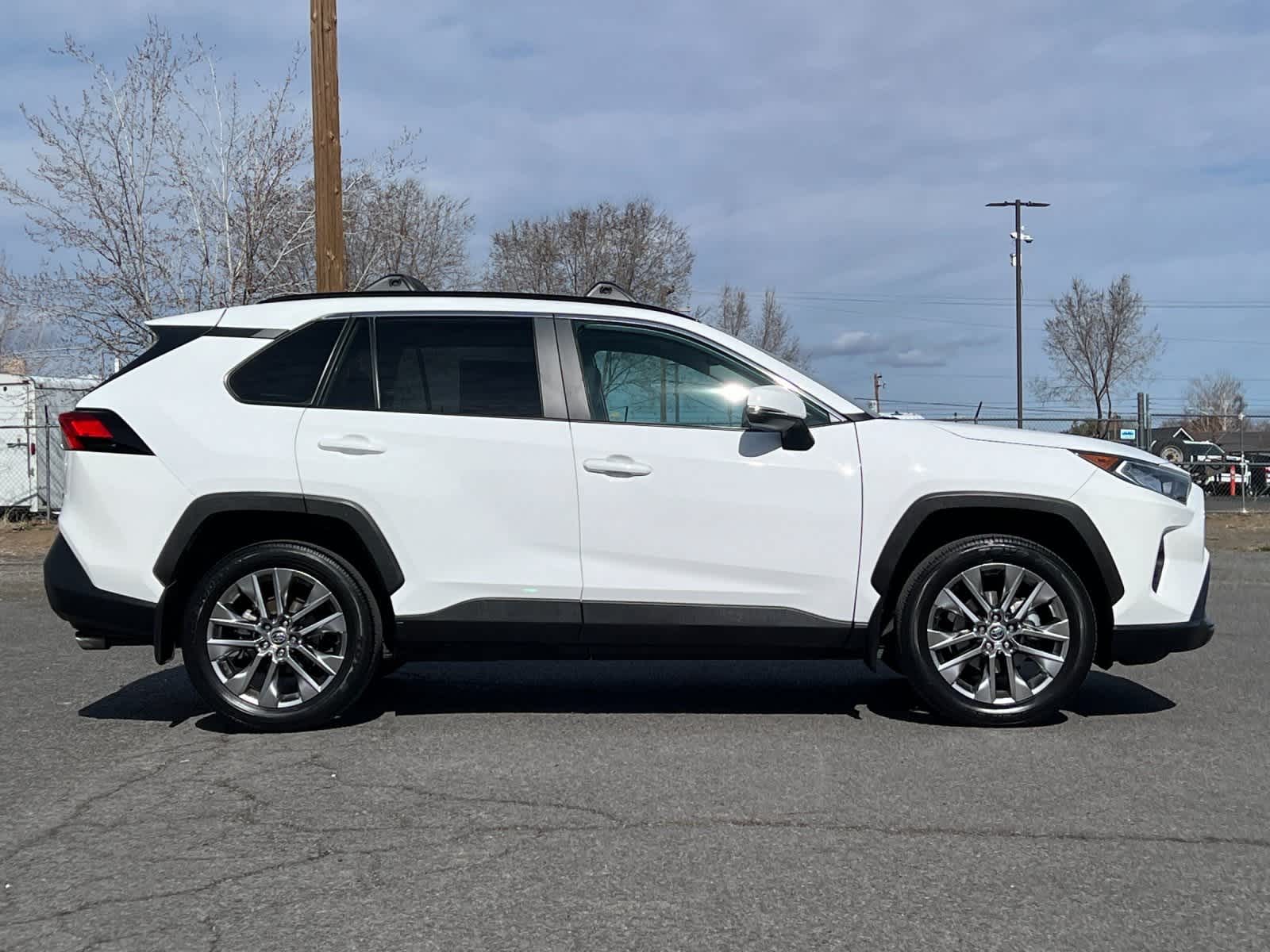 Thumbnail: 2020 Toyota RAV4 - 8