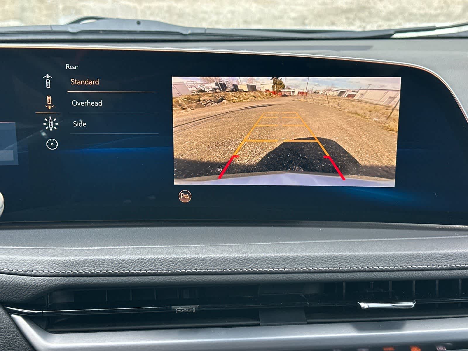 Thumbnail: 2025 Cadillac XT4 - 19