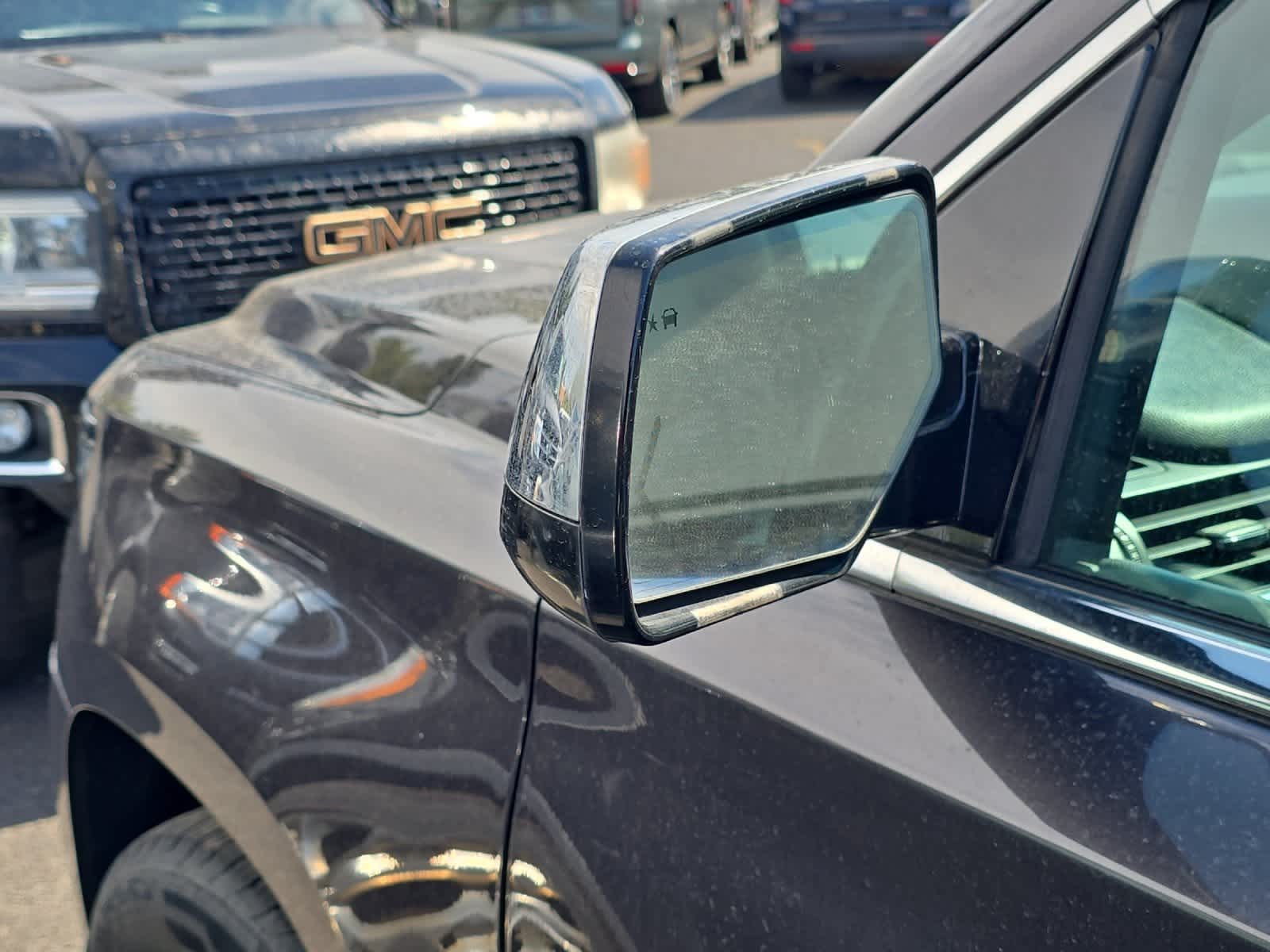 Thumbnail: 2015 Chevrolet Tahoe - 10