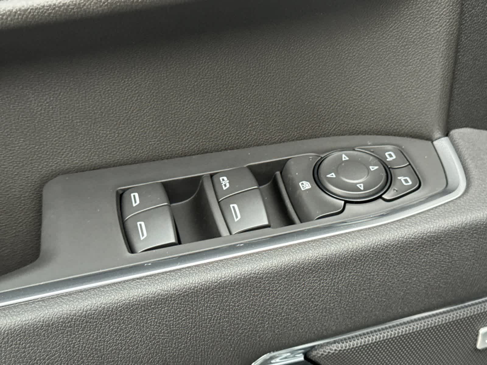 Thumbnail: 2026 Chevrolet Silverado 1500 - 13