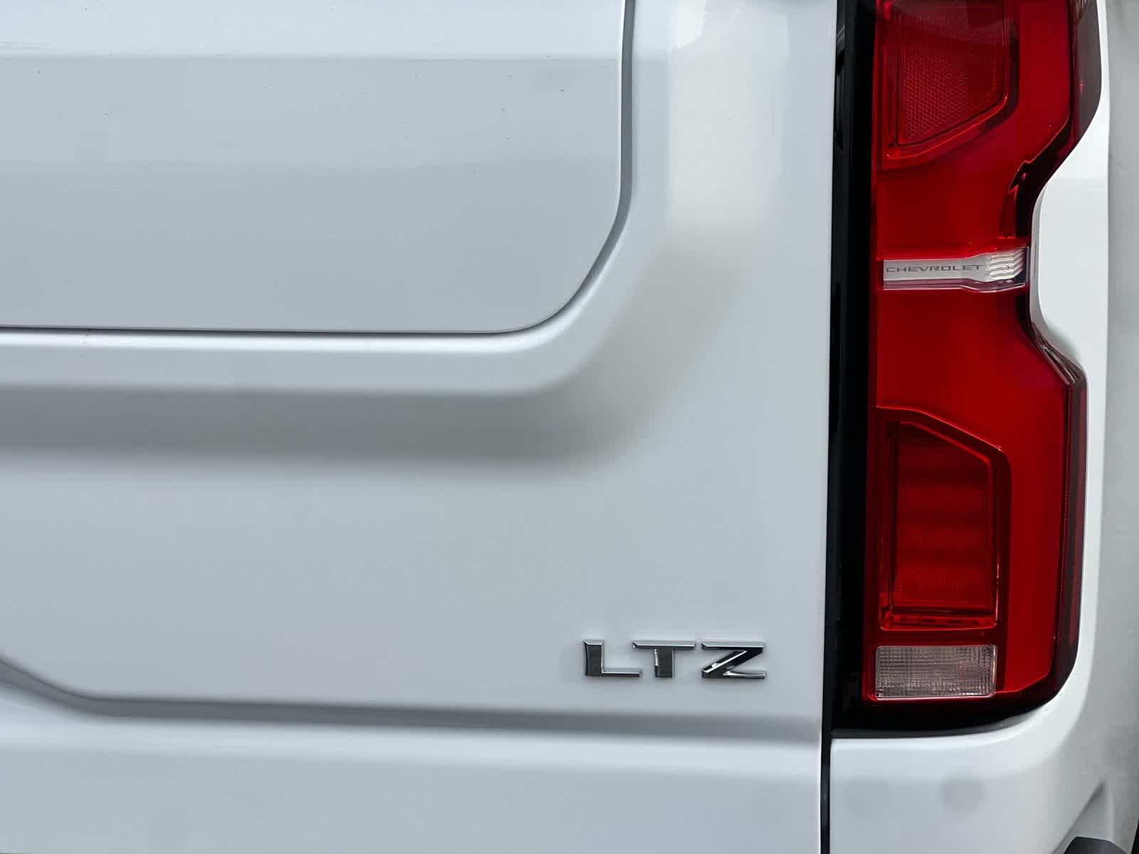 Thumbnail: 2026 Chevrolet Silverado 2500 - 25