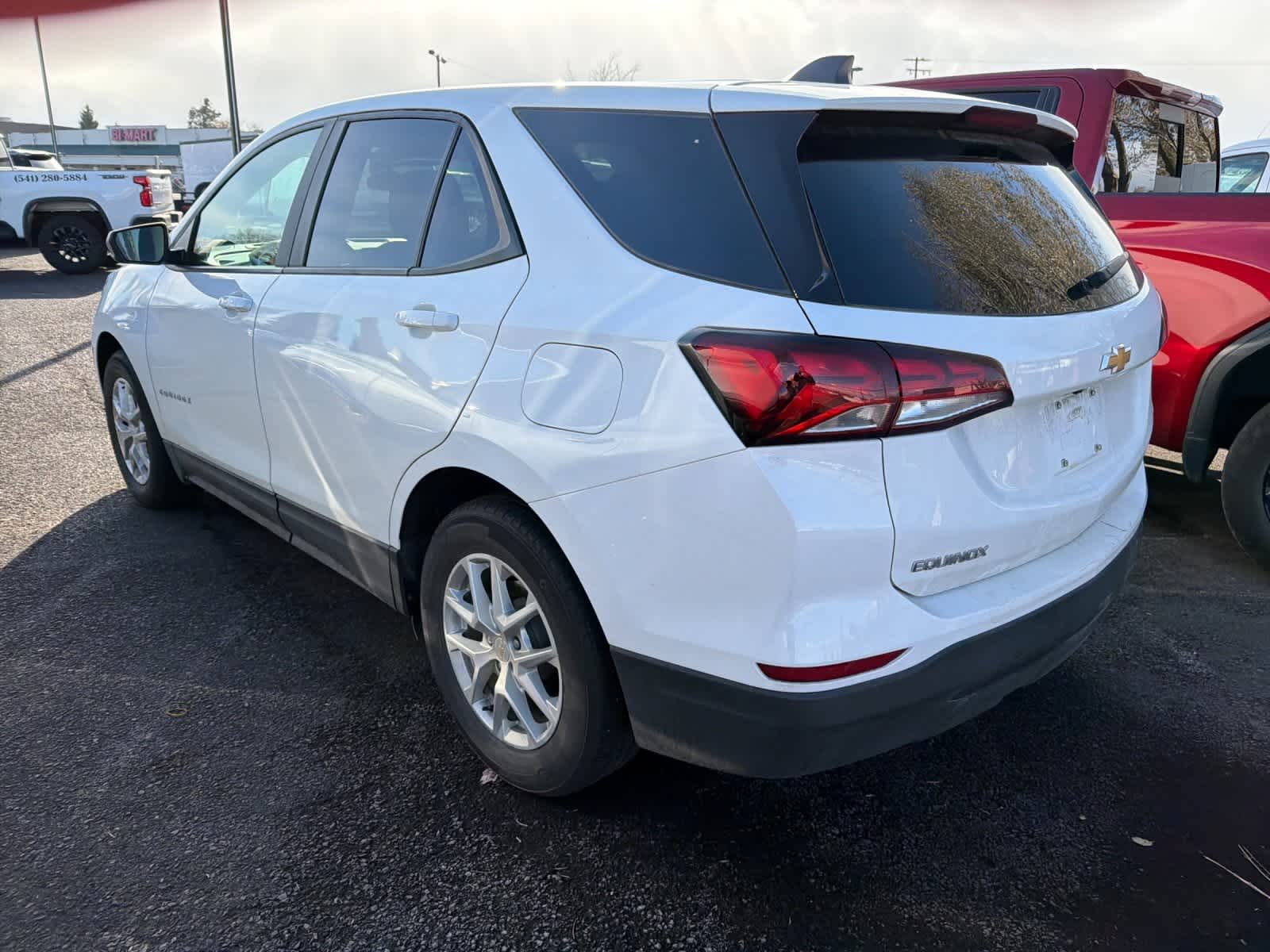 Thumbnail: 2022 Chevrolet Equinox - 3