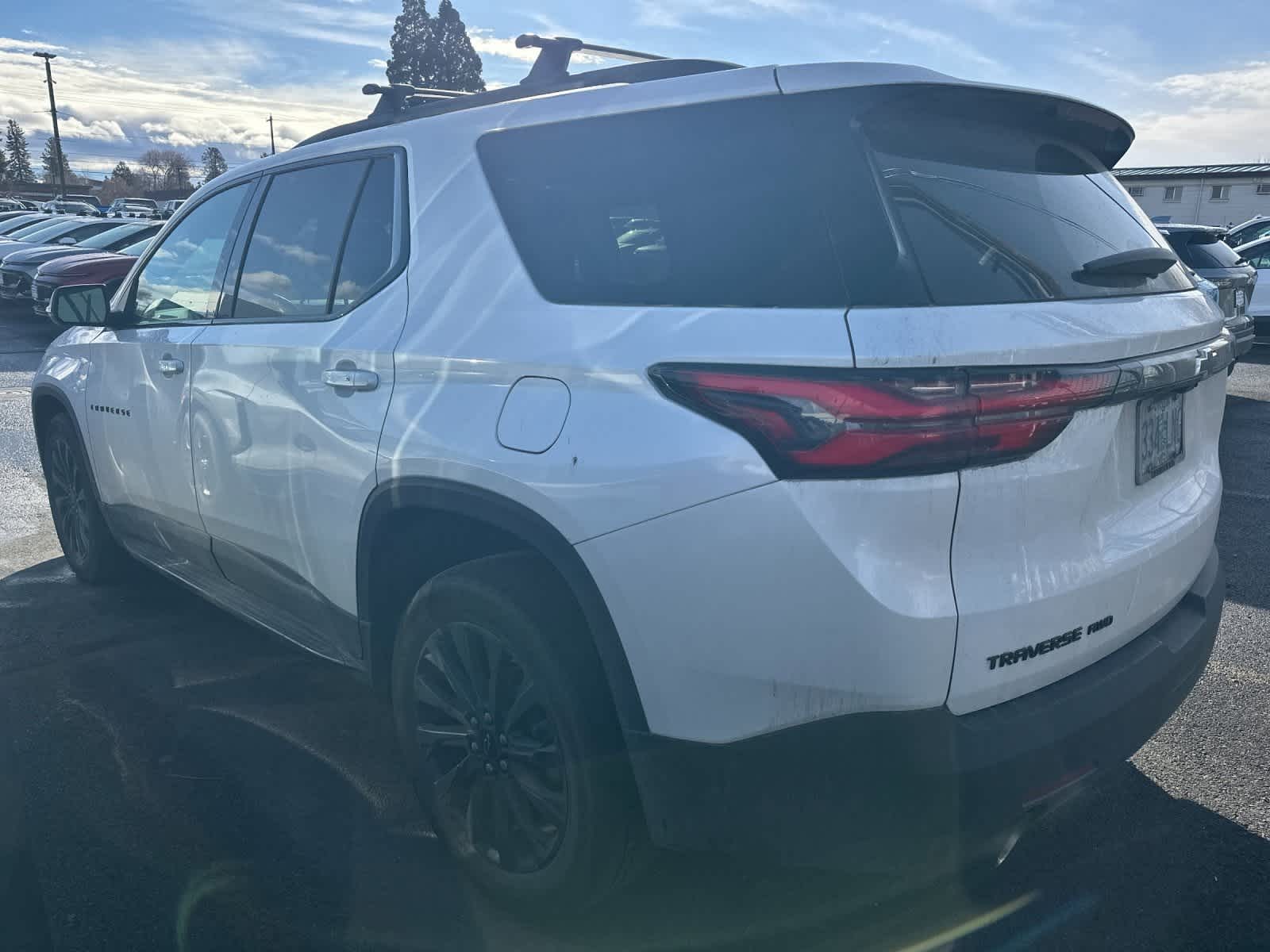 Thumbnail: 2023 Chevrolet Traverse - 3