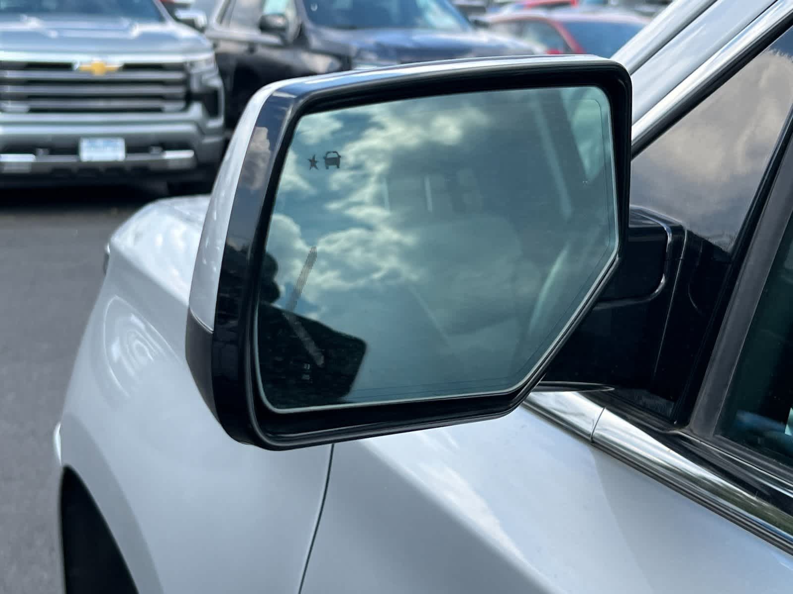 Thumbnail: 2019 Chevrolet Tahoe - 10