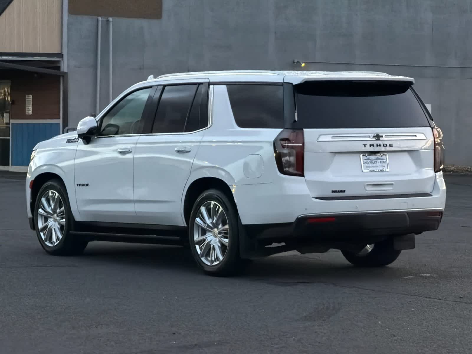 Thumbnail: 2023 Chevrolet Tahoe - 6