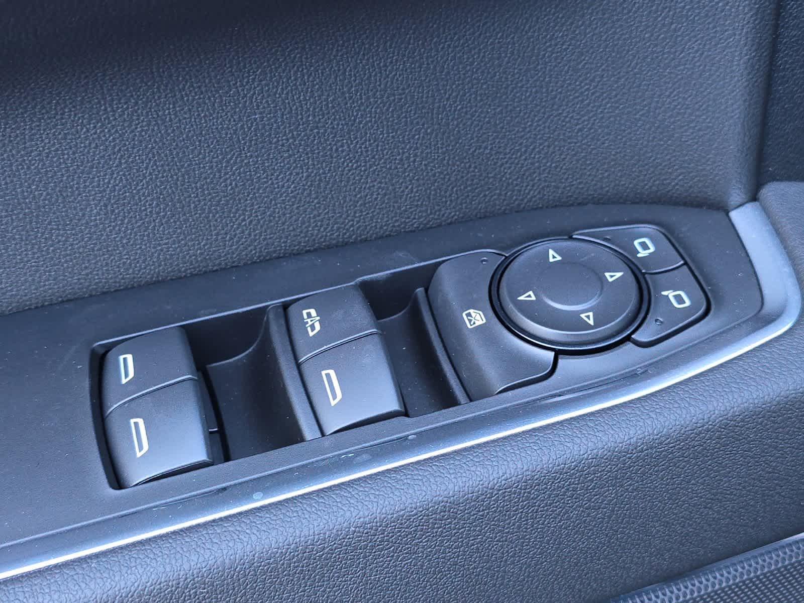 Thumbnail: 2026 Chevrolet Silverado 1500 - 13