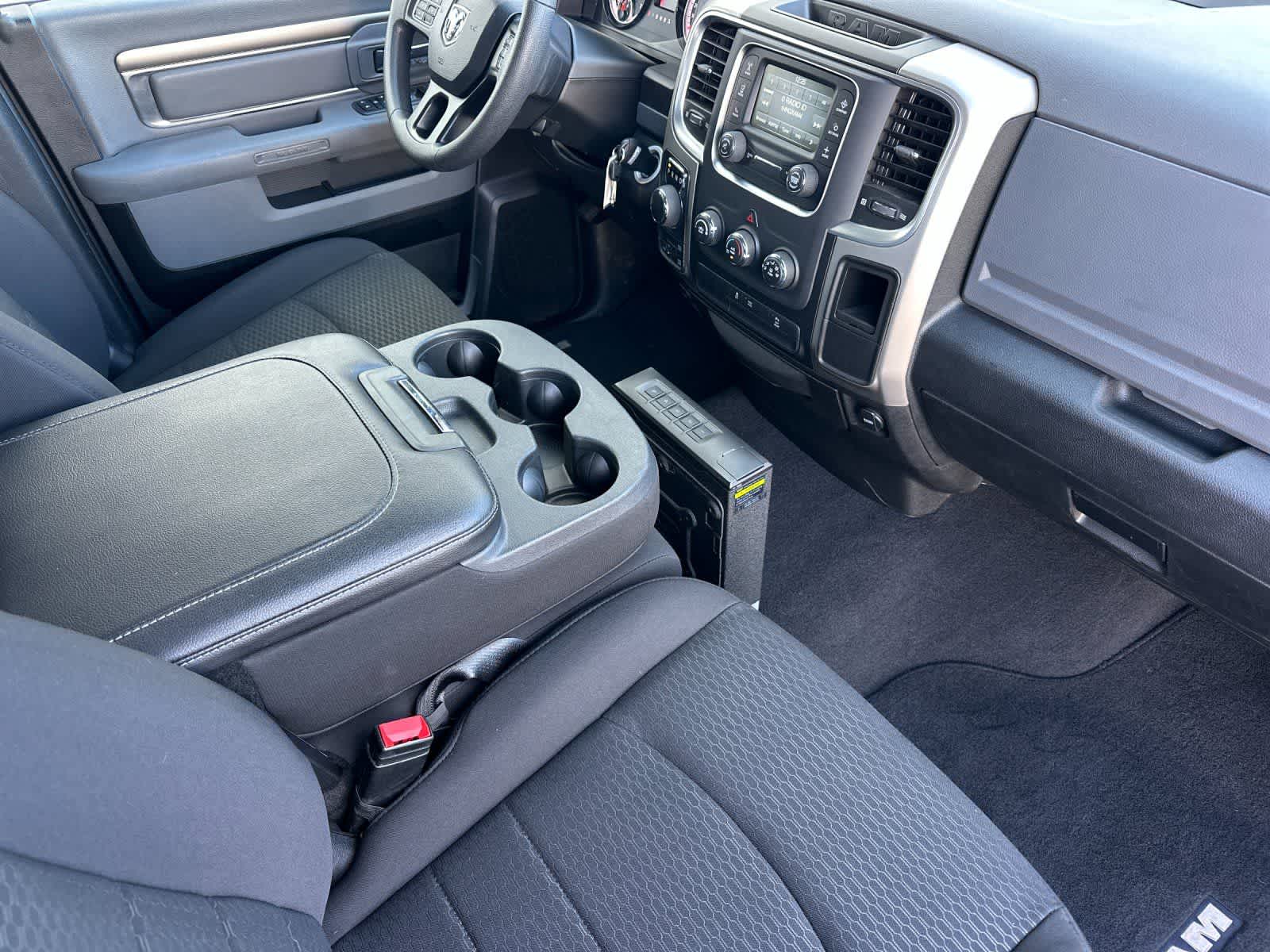 Thumbnail: 2020 RAM 1500 Classic - 15