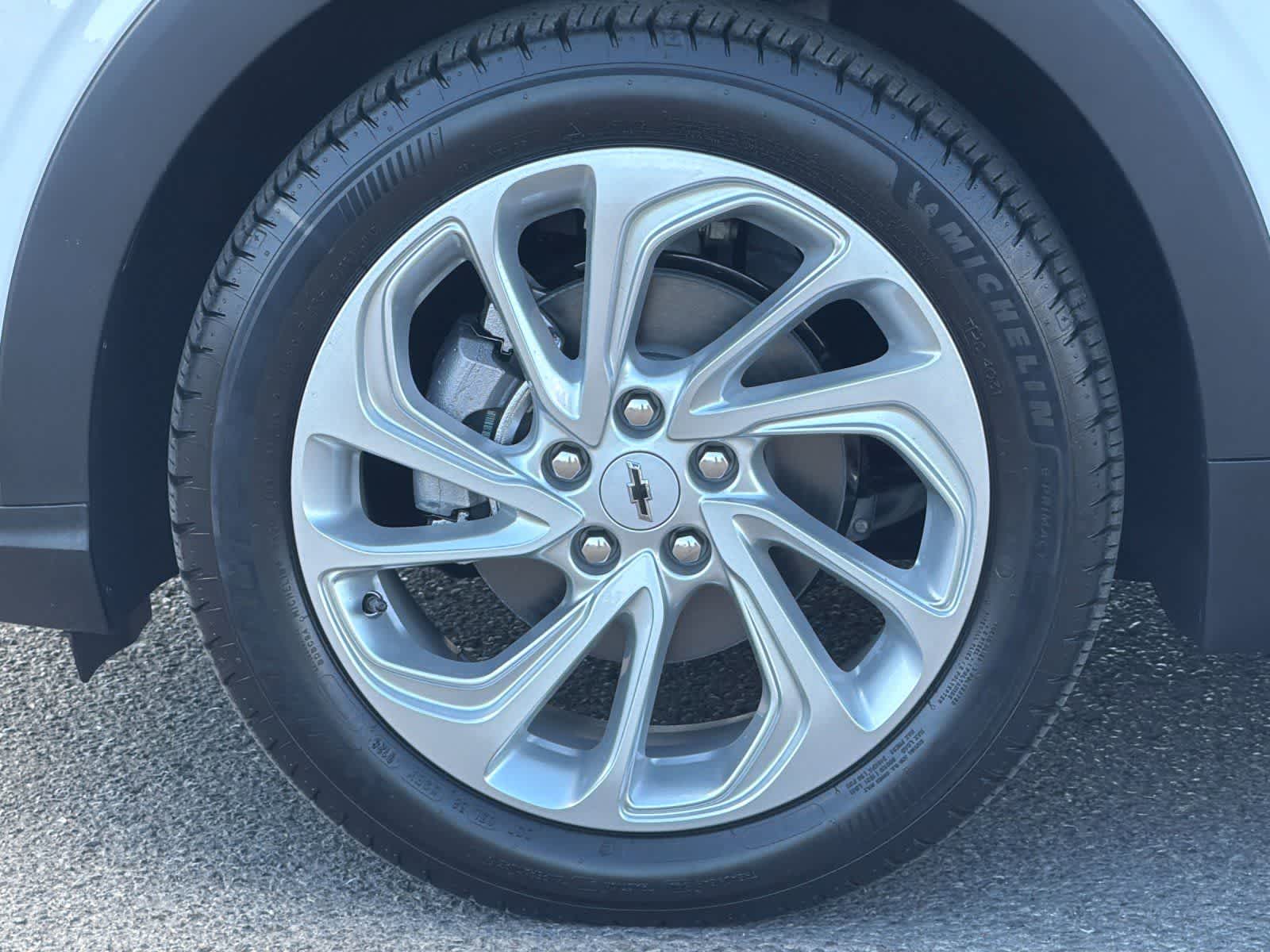 Thumbnail: 2027 Chevrolet Bolt EV - 27