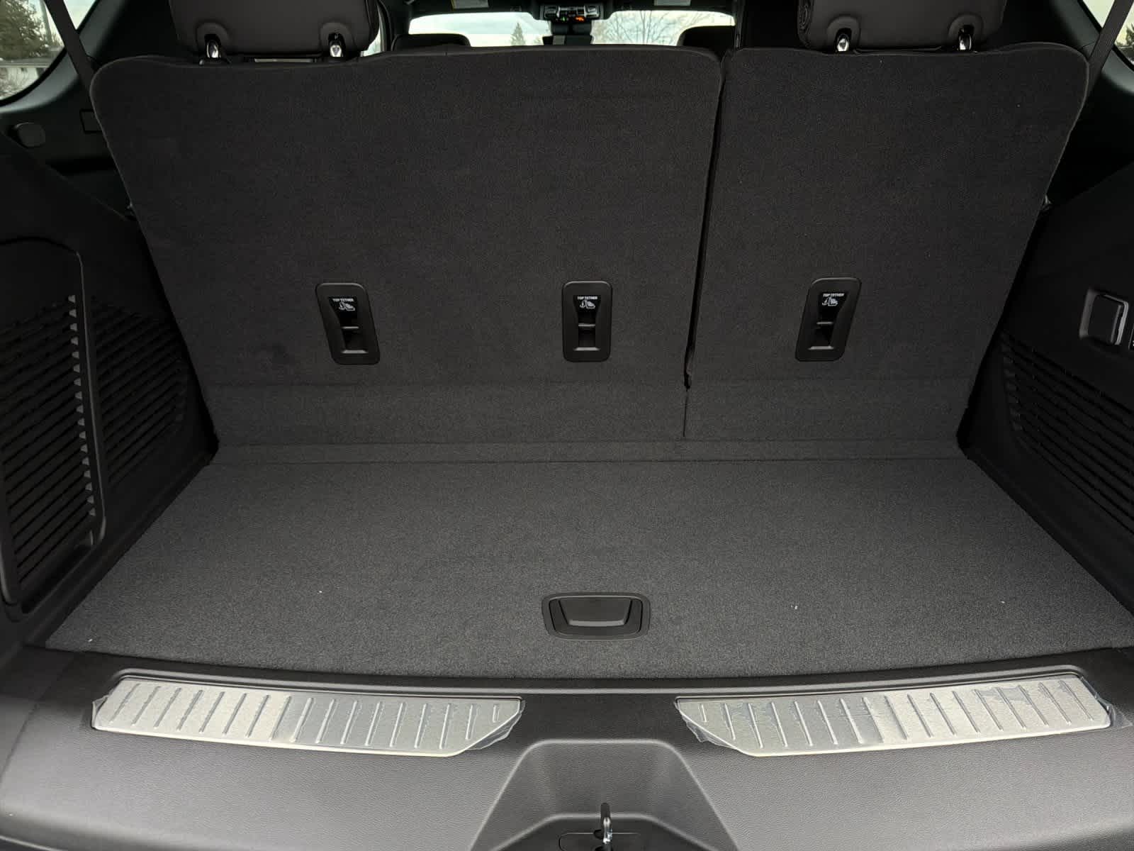 Thumbnail: 2026 Chevrolet Tahoe - 16