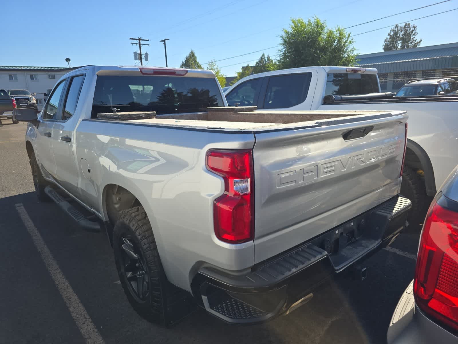Thumbnail: 2020 Chevrolet Silverado 1500 - 3
