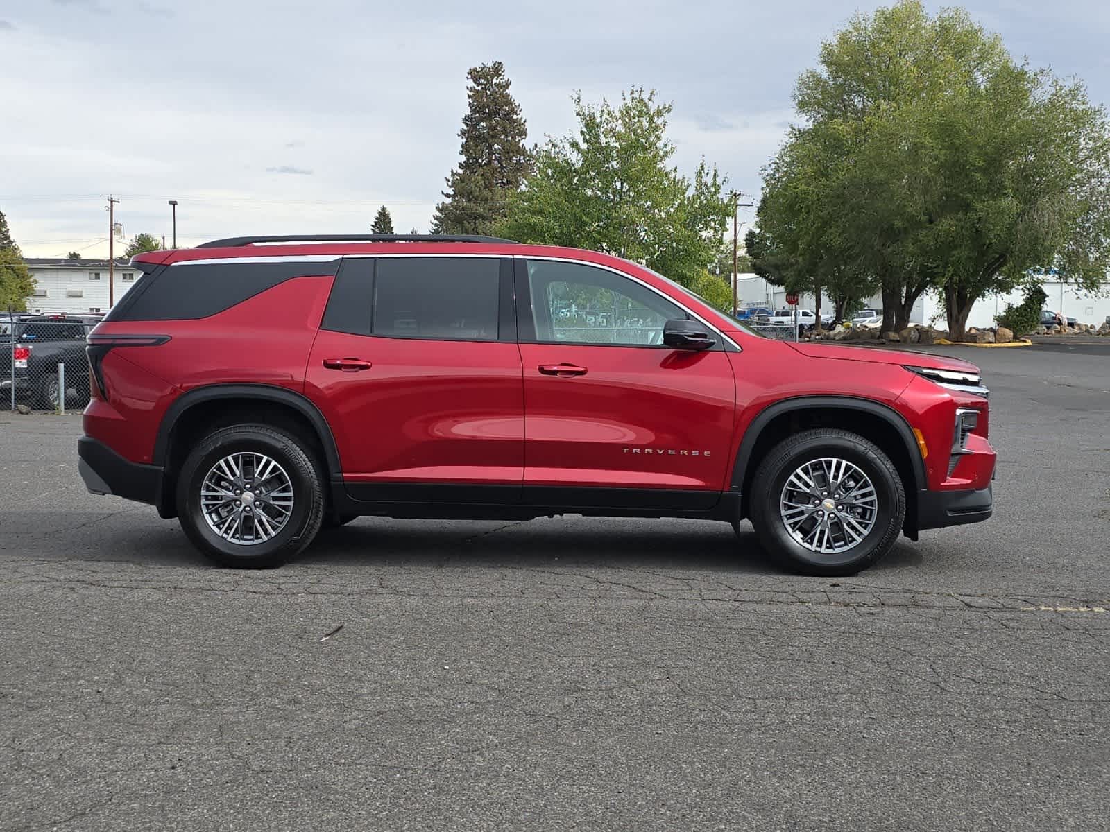 Thumbnail: 2026 Chevrolet Traverse - 8