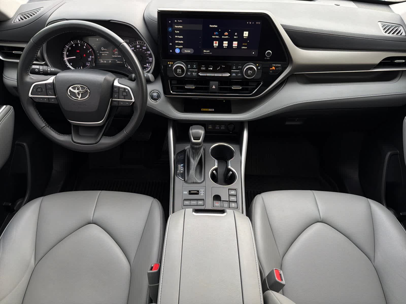 Thumbnail: 2023 Toyota Highlander - 3