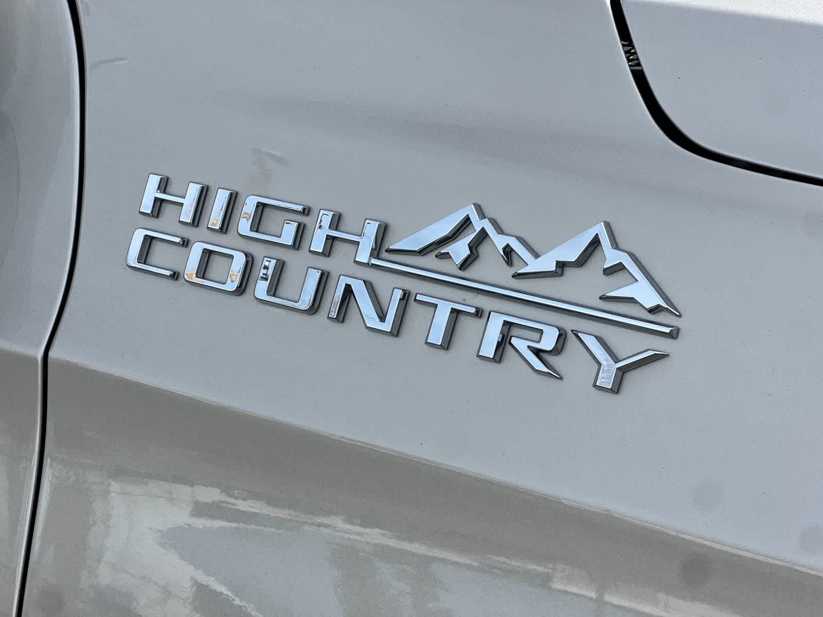 Thumbnail: 2023 Chevrolet Suburban - 28