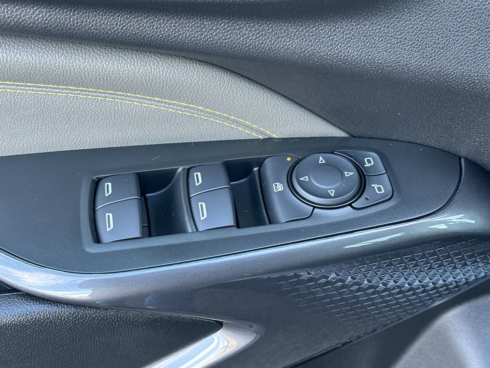 Thumbnail: 2026 Chevrolet Trax - 13