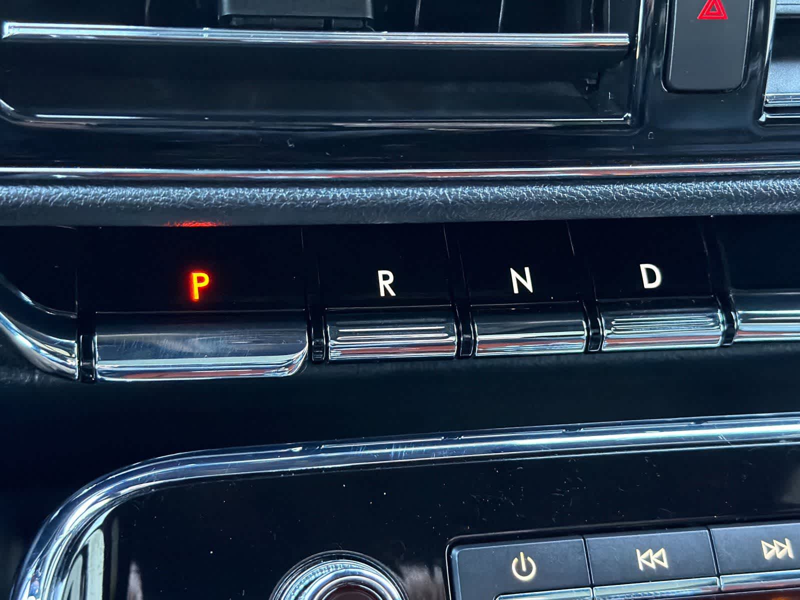 Thumbnail: 2022 Lincoln Navigator - 24