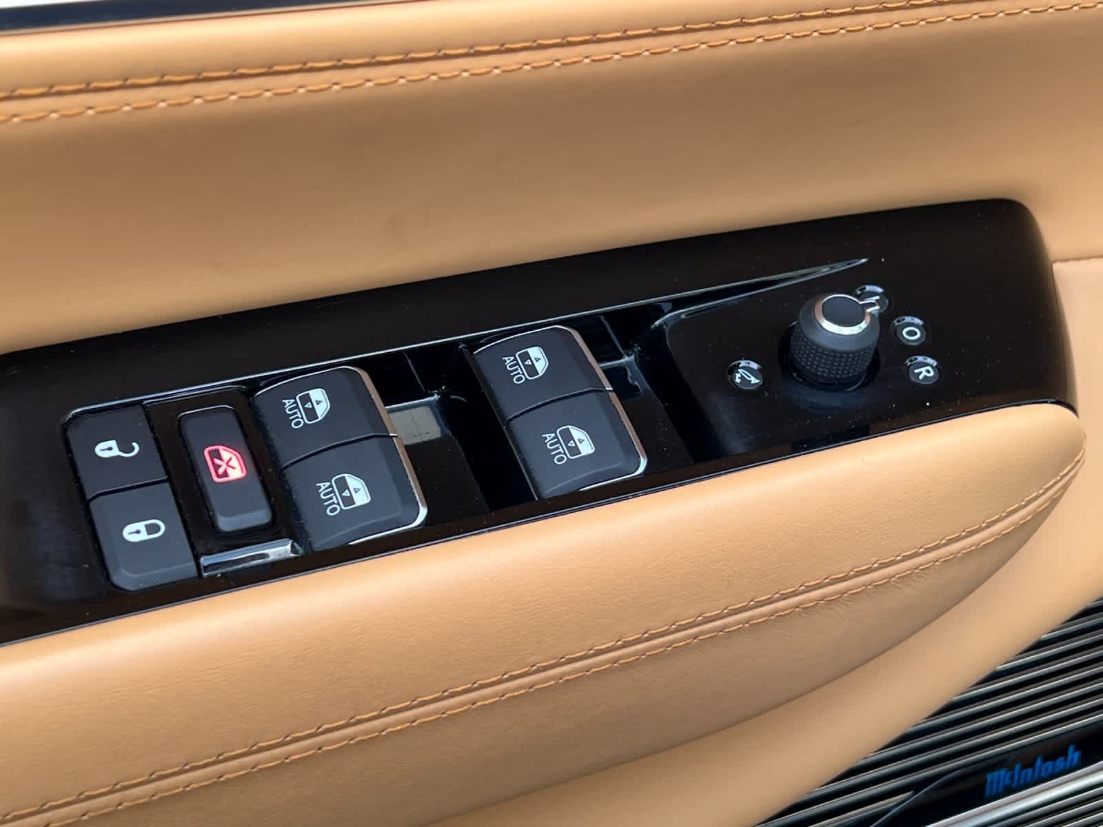 Thumbnail: 2022 Jeep Grand Wagoneer - 13