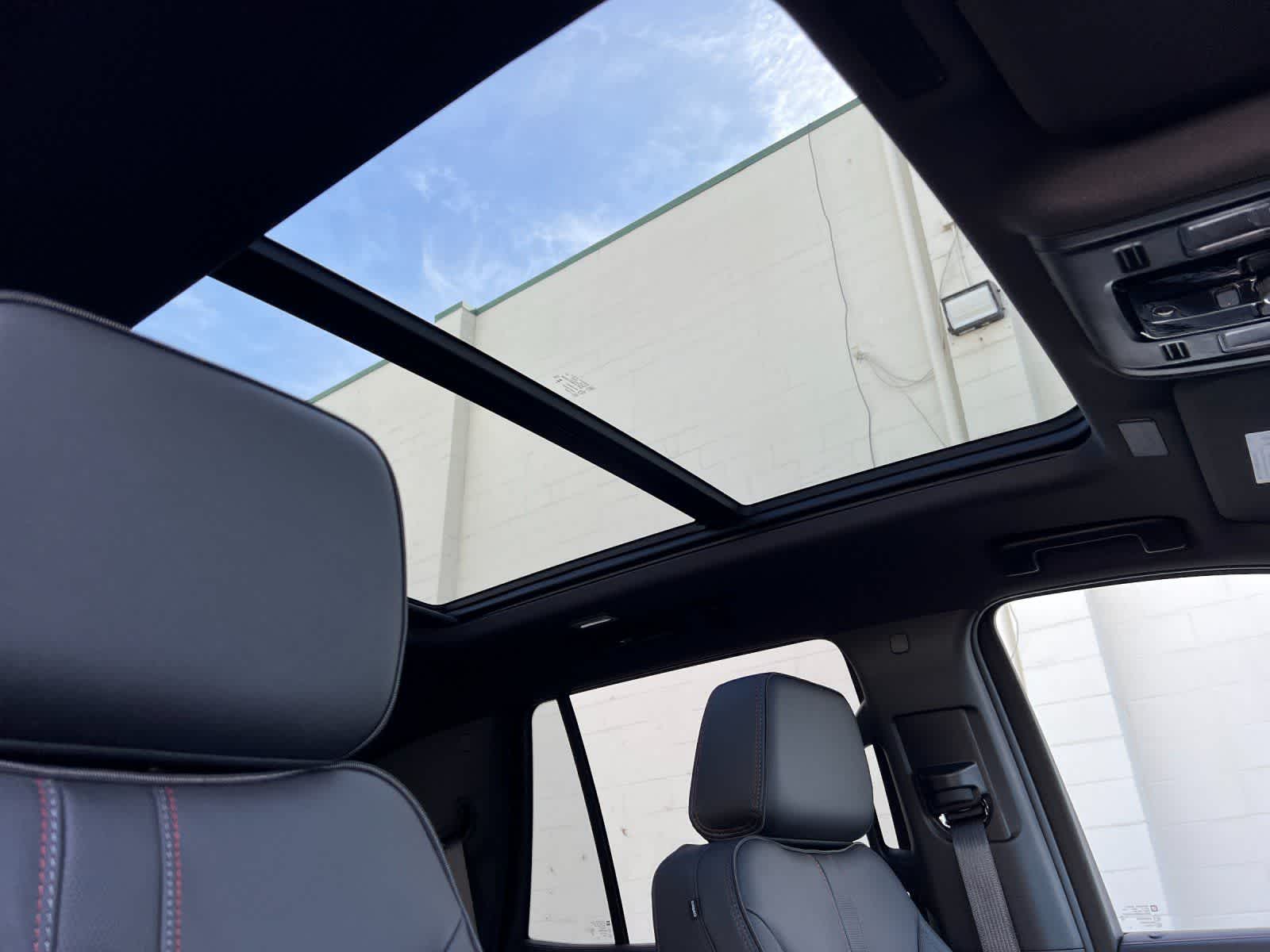 Thumbnail: 2026 Chevrolet Tahoe - 18