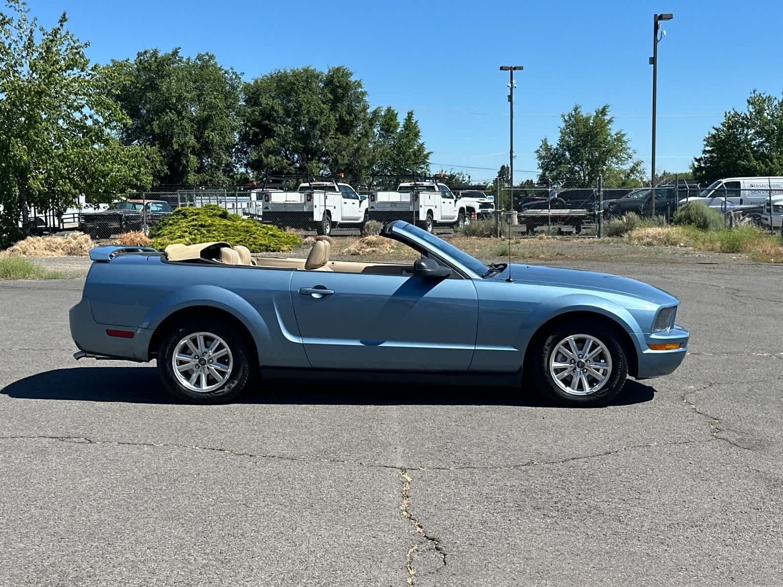 Thumbnail: 2006 Ford Mustang - 8