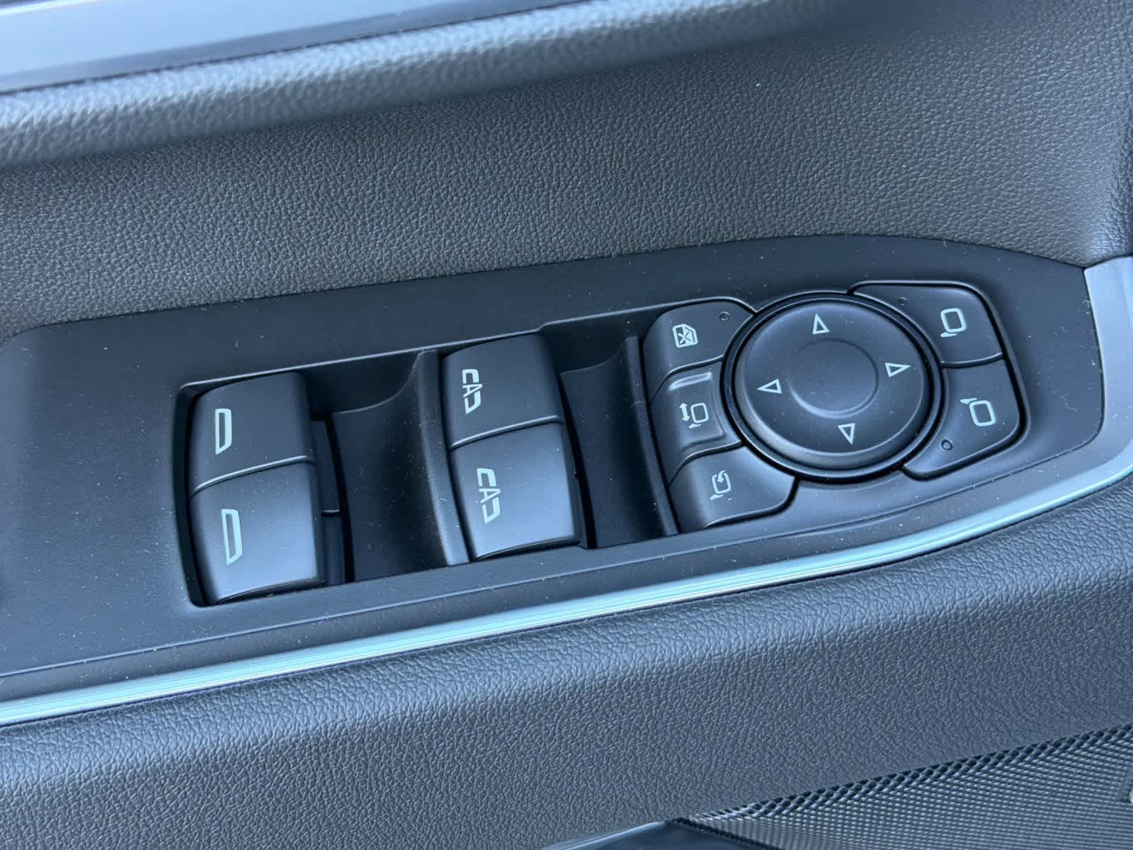 Thumbnail: 2026 Chevrolet Silverado 3500 - 13