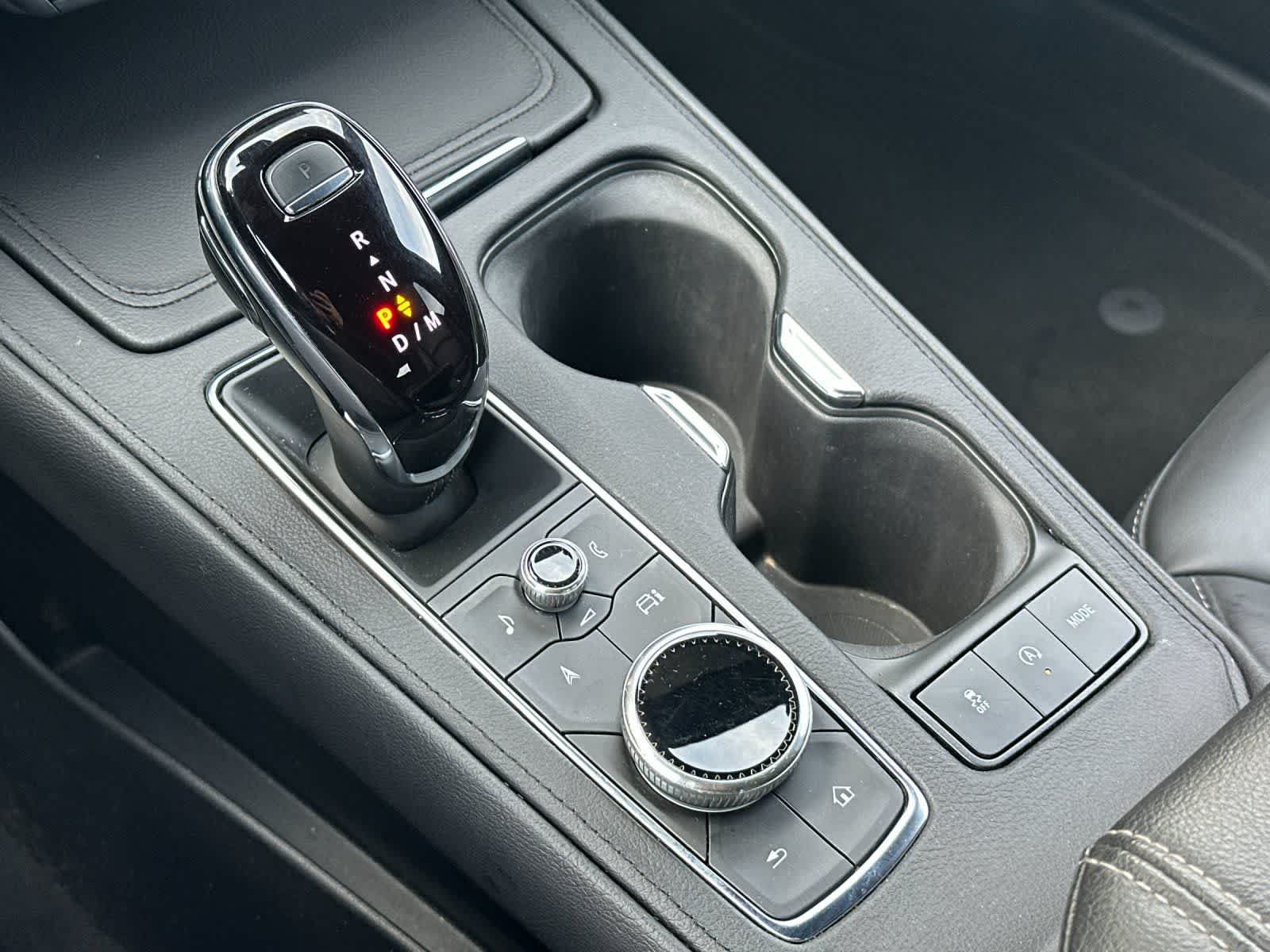 Thumbnail: 2025 Cadillac XT4 - 21