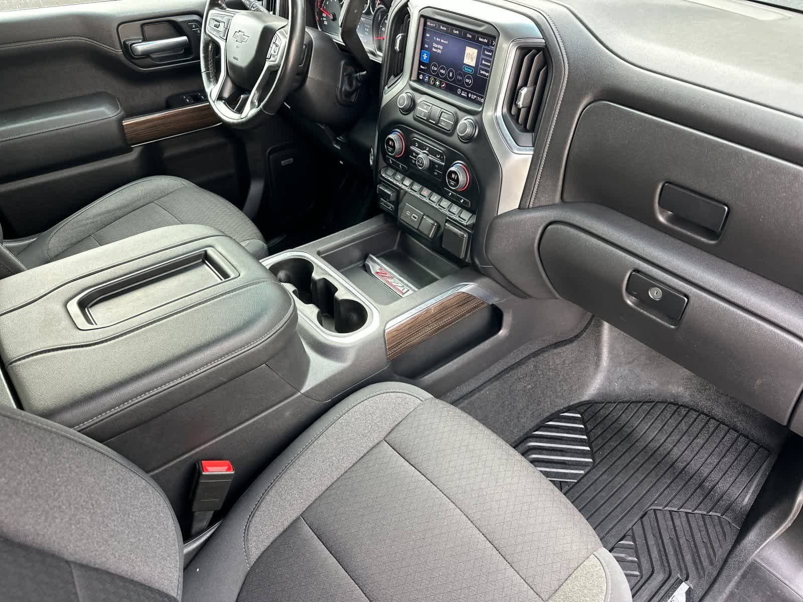 Thumbnail: 2020 Chevrolet Silverado 1500 - 15