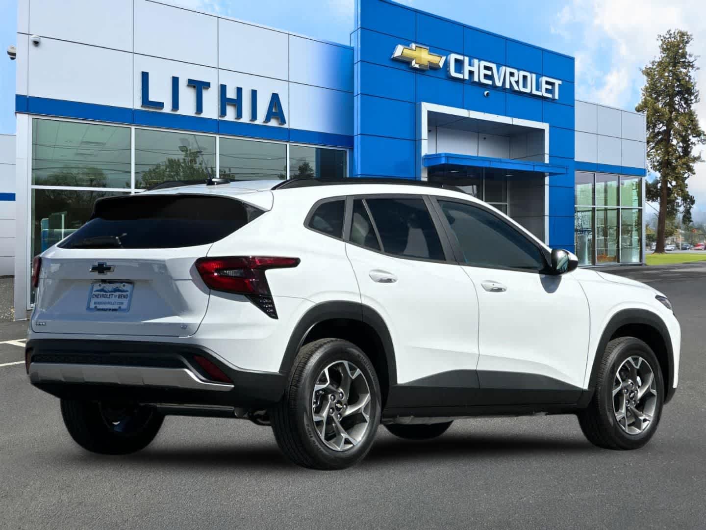 Thumbnail: 2026 Chevrolet Trax - 2
