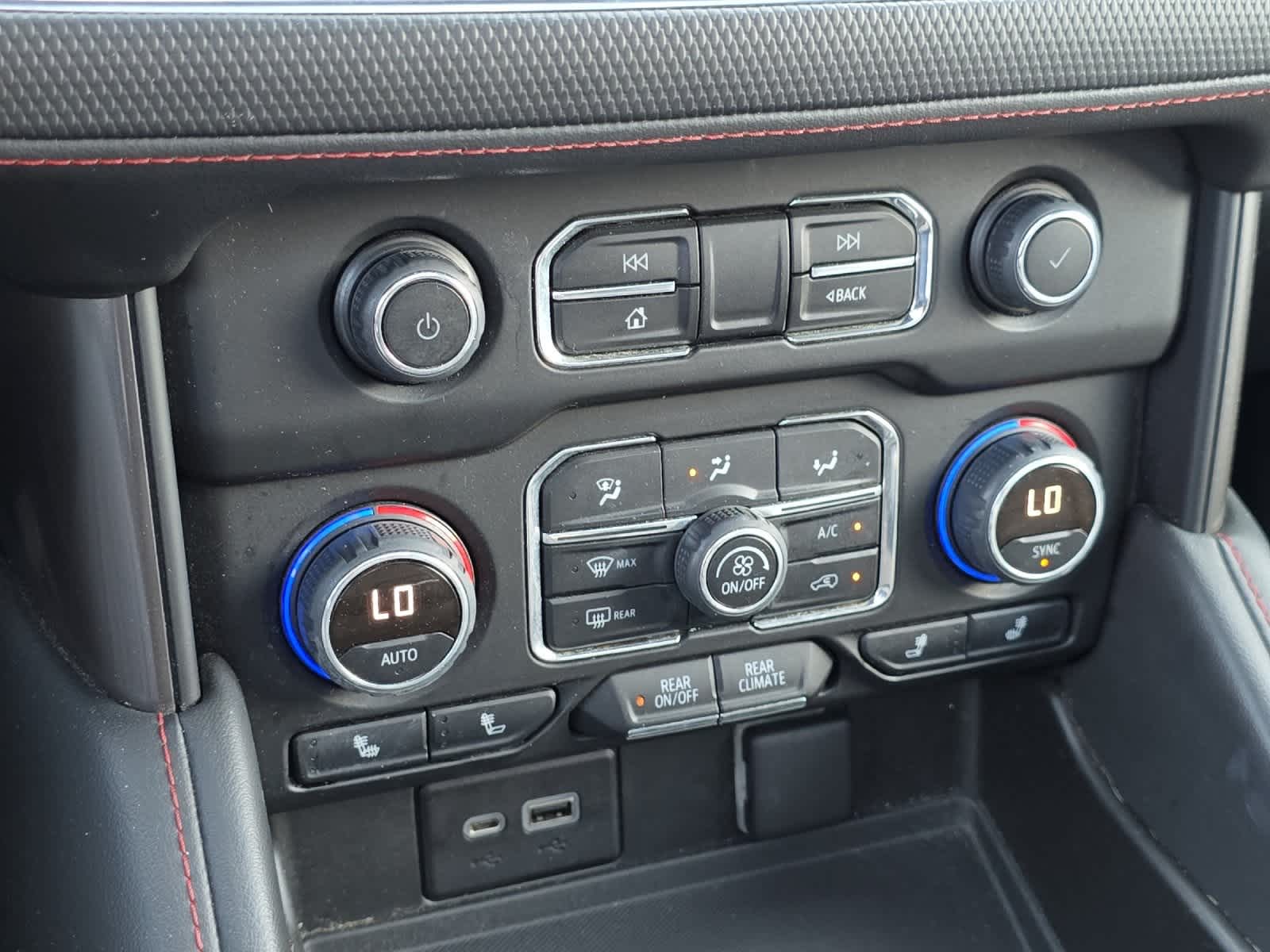 Thumbnail: 2022 Chevrolet Tahoe - 22