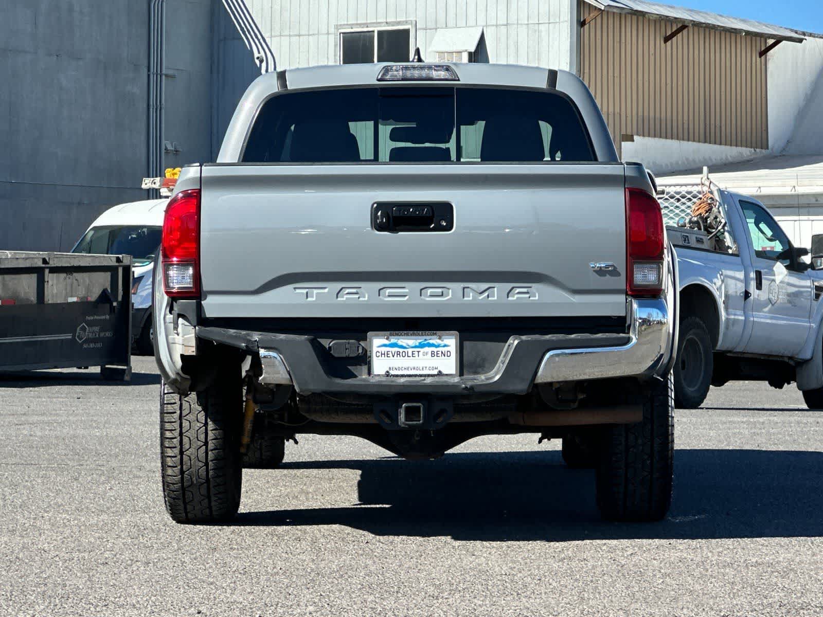 Thumbnail: 2018 Toyota Tacoma - 7