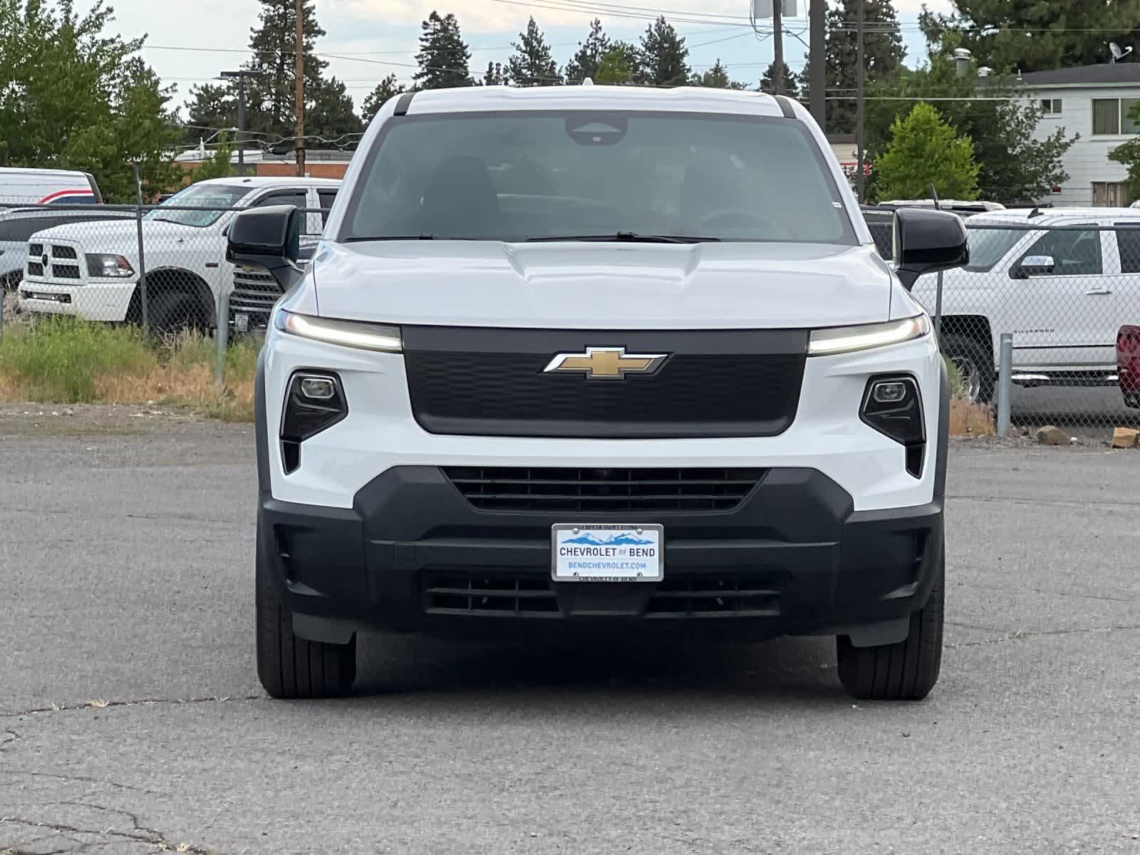 Thumbnail: 2024 Chevrolet Silverado EV - 10