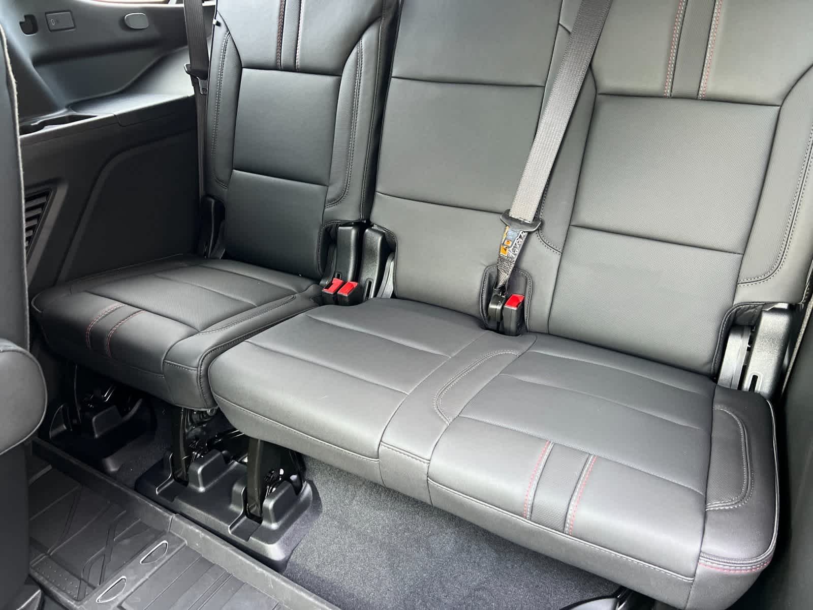 Thumbnail: 2026 Chevrolet Tahoe - 15