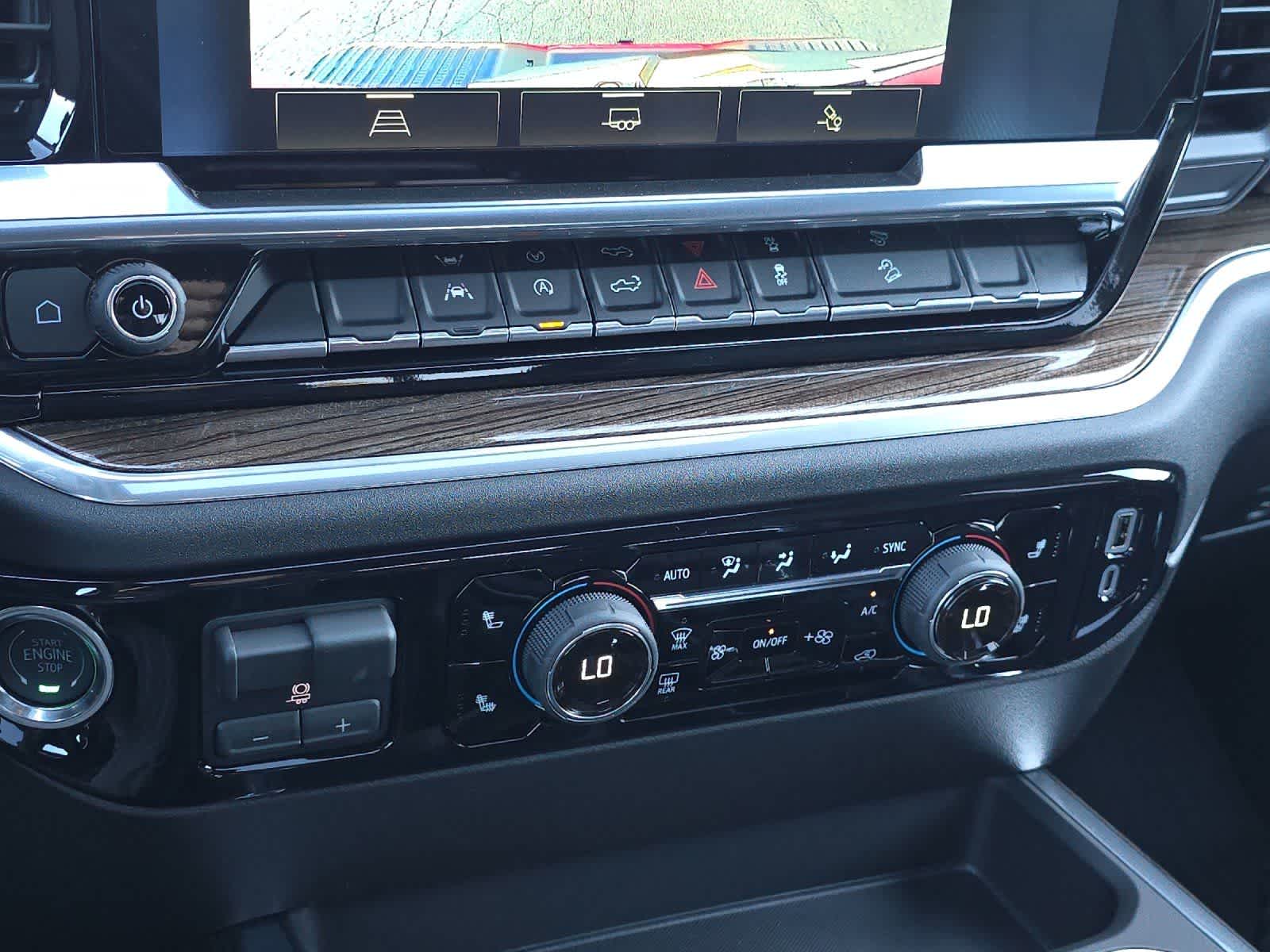 Thumbnail: 2026 Chevrolet Silverado 1500 - 20