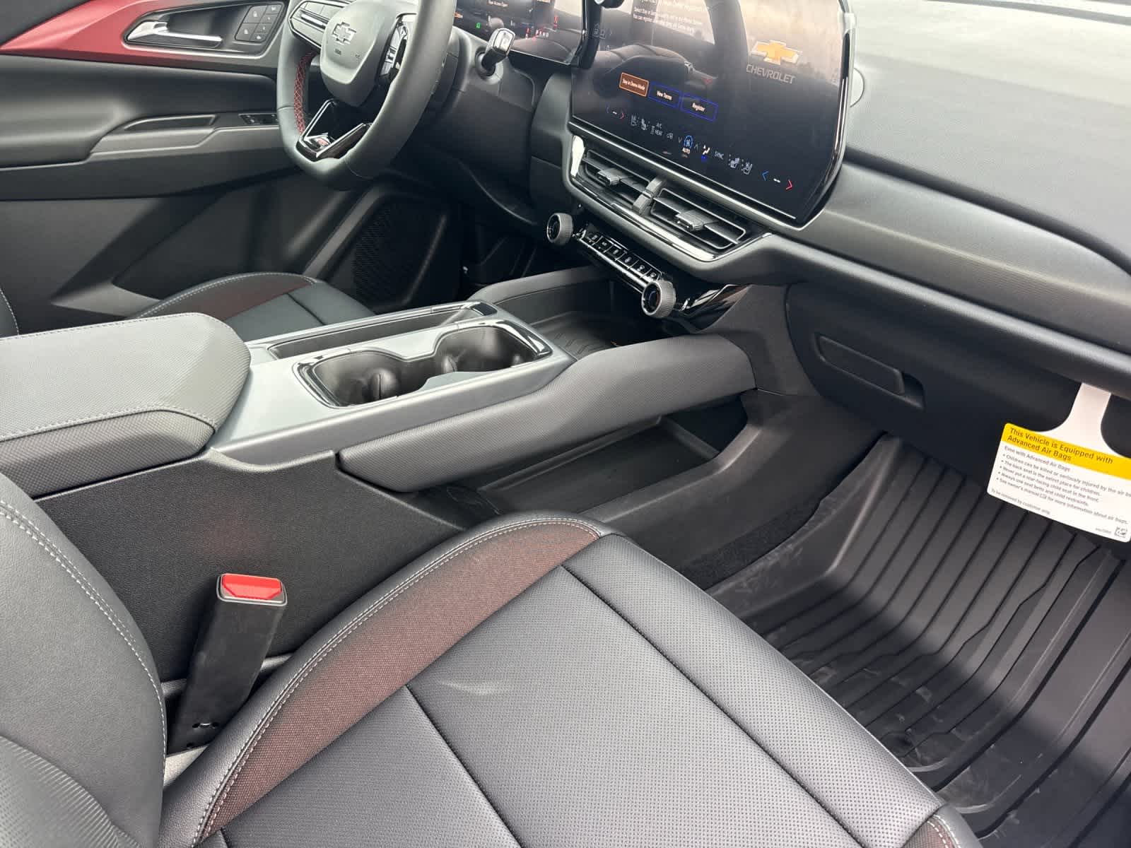 Thumbnail: 2026 Chevrolet Equinox - 16