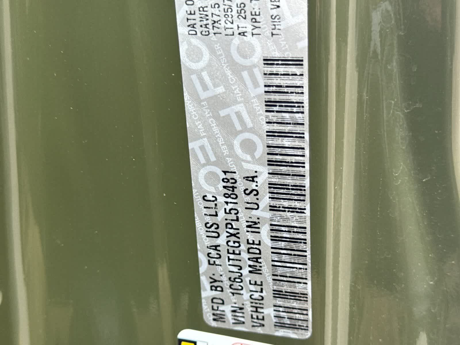 Thumbnail: 2023 Jeep Gladiator - 29