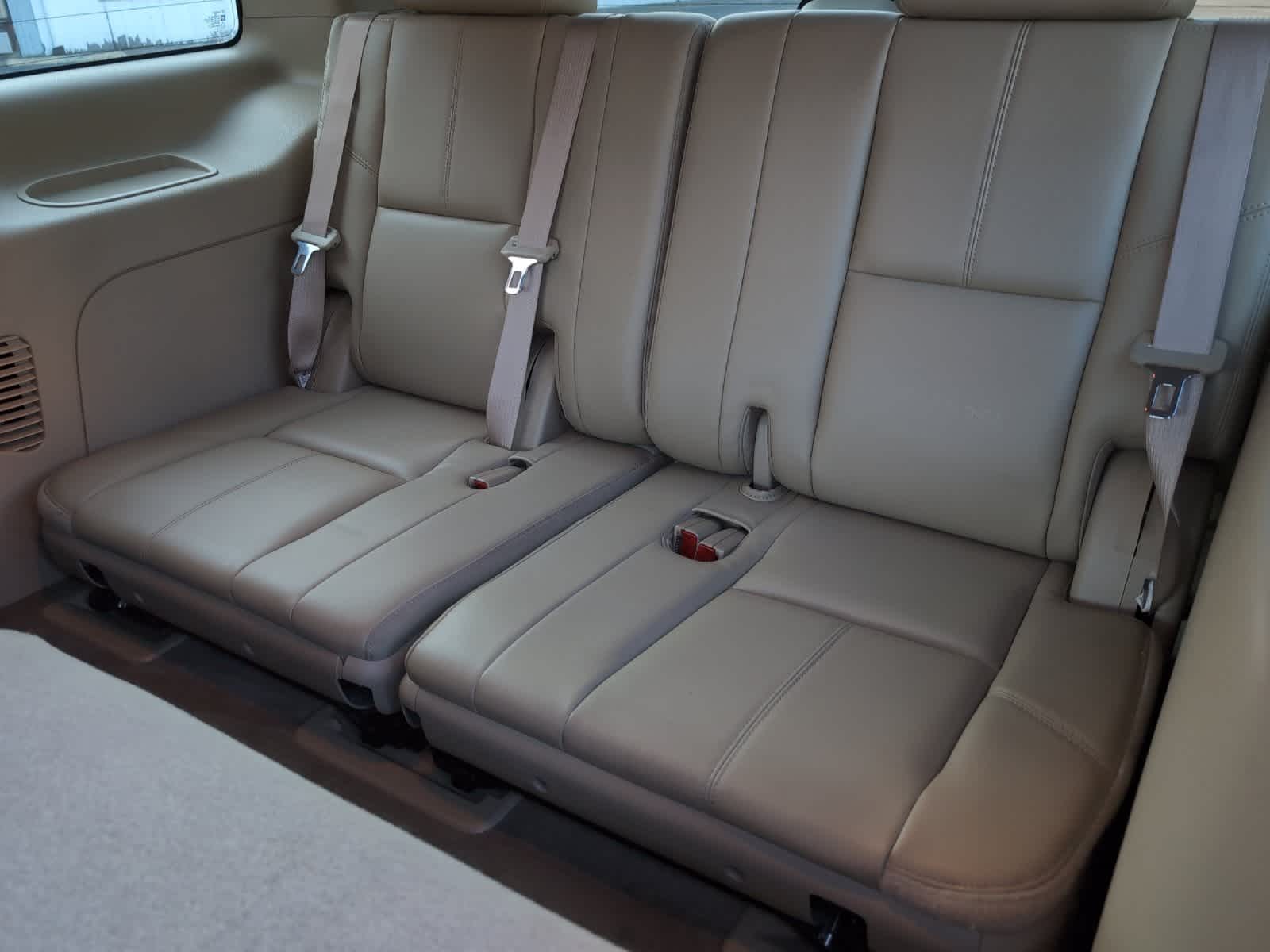 Thumbnail: 2011 Chevrolet Tahoe - 15
