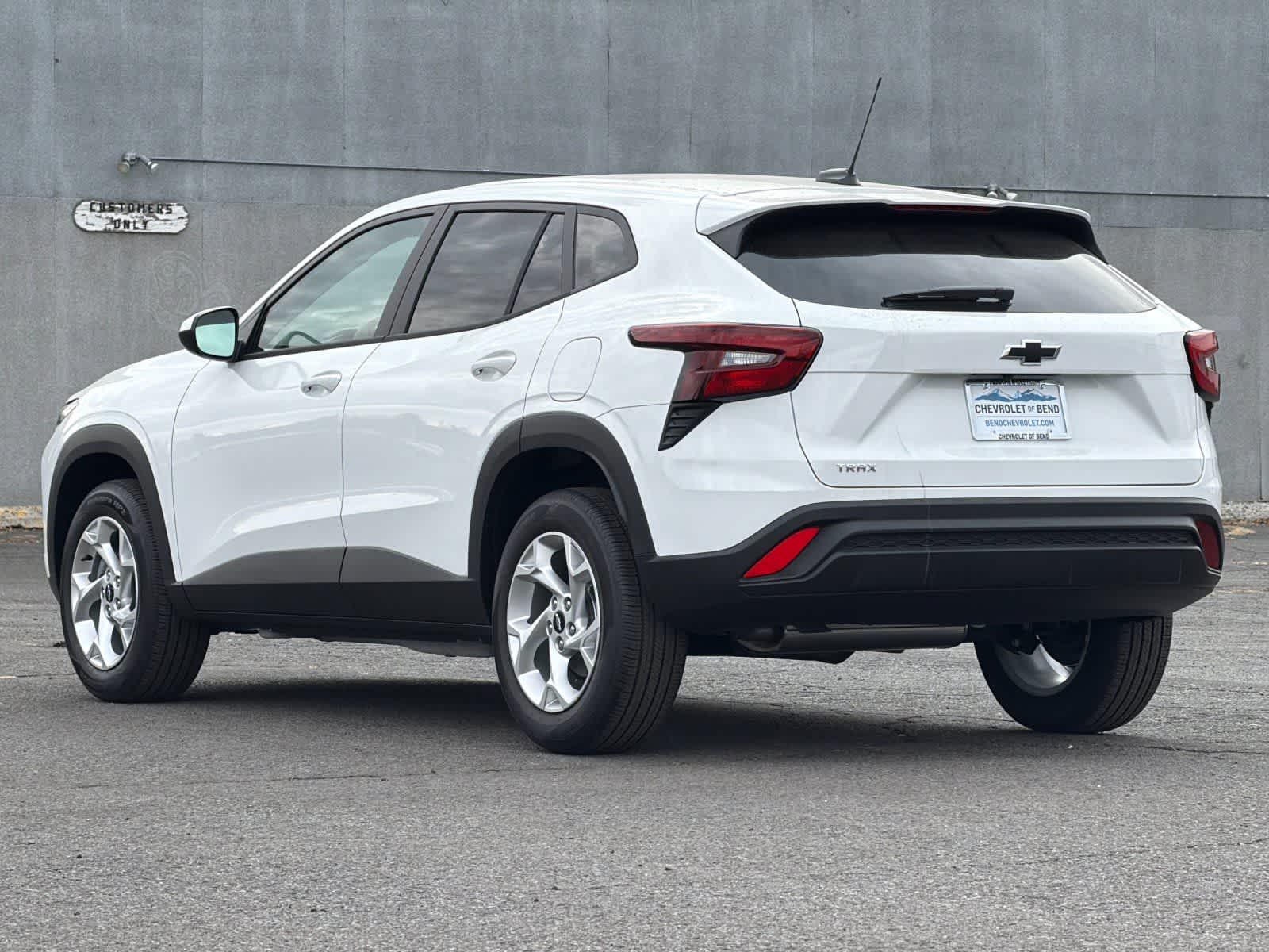 Thumbnail: 2026 Chevrolet Trax - 6