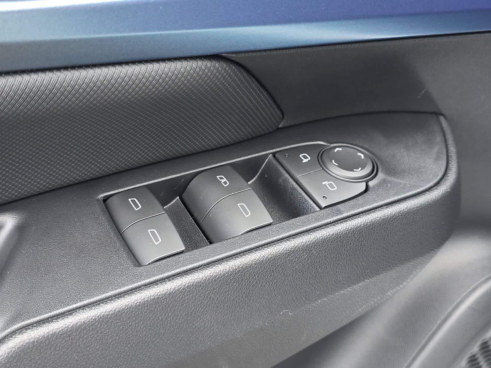 Thumbnail: 2026 Chevrolet Equinox - 13