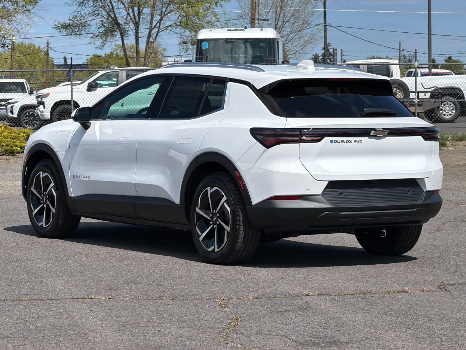 Thumbnail: 2026 Chevrolet Equinox - 6