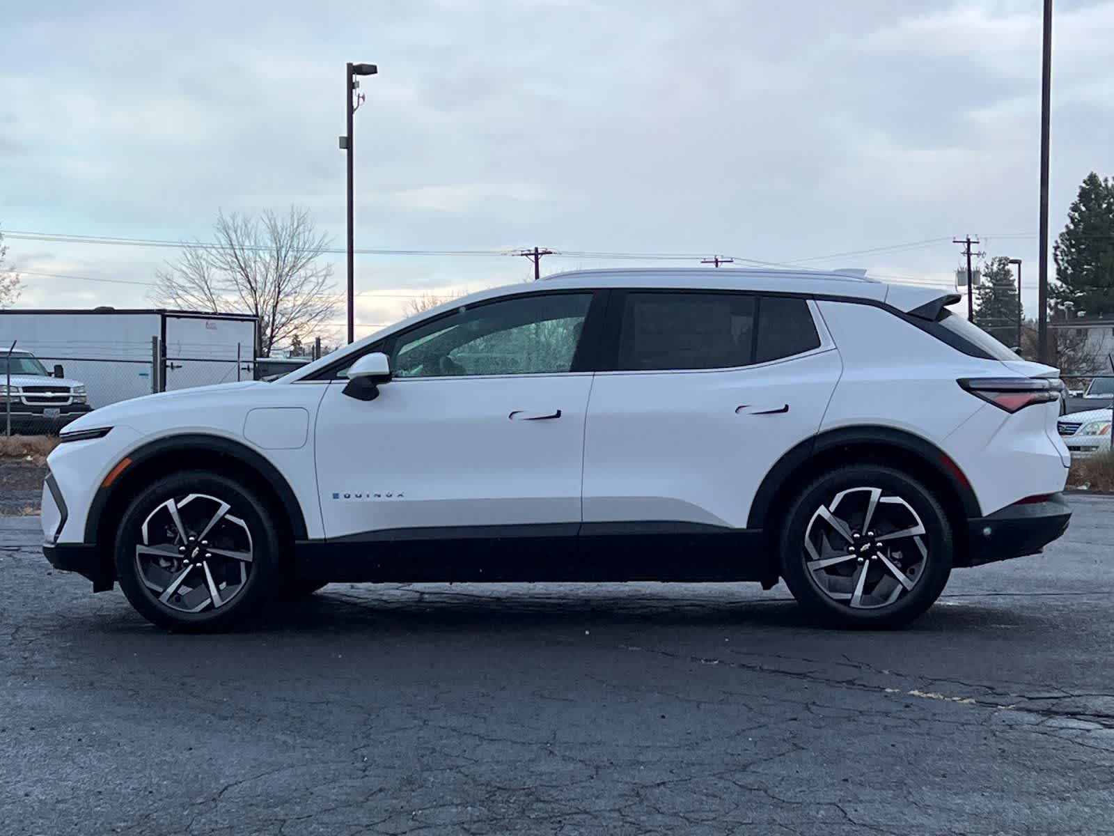 Thumbnail: 2026 Chevrolet Equinox - 5