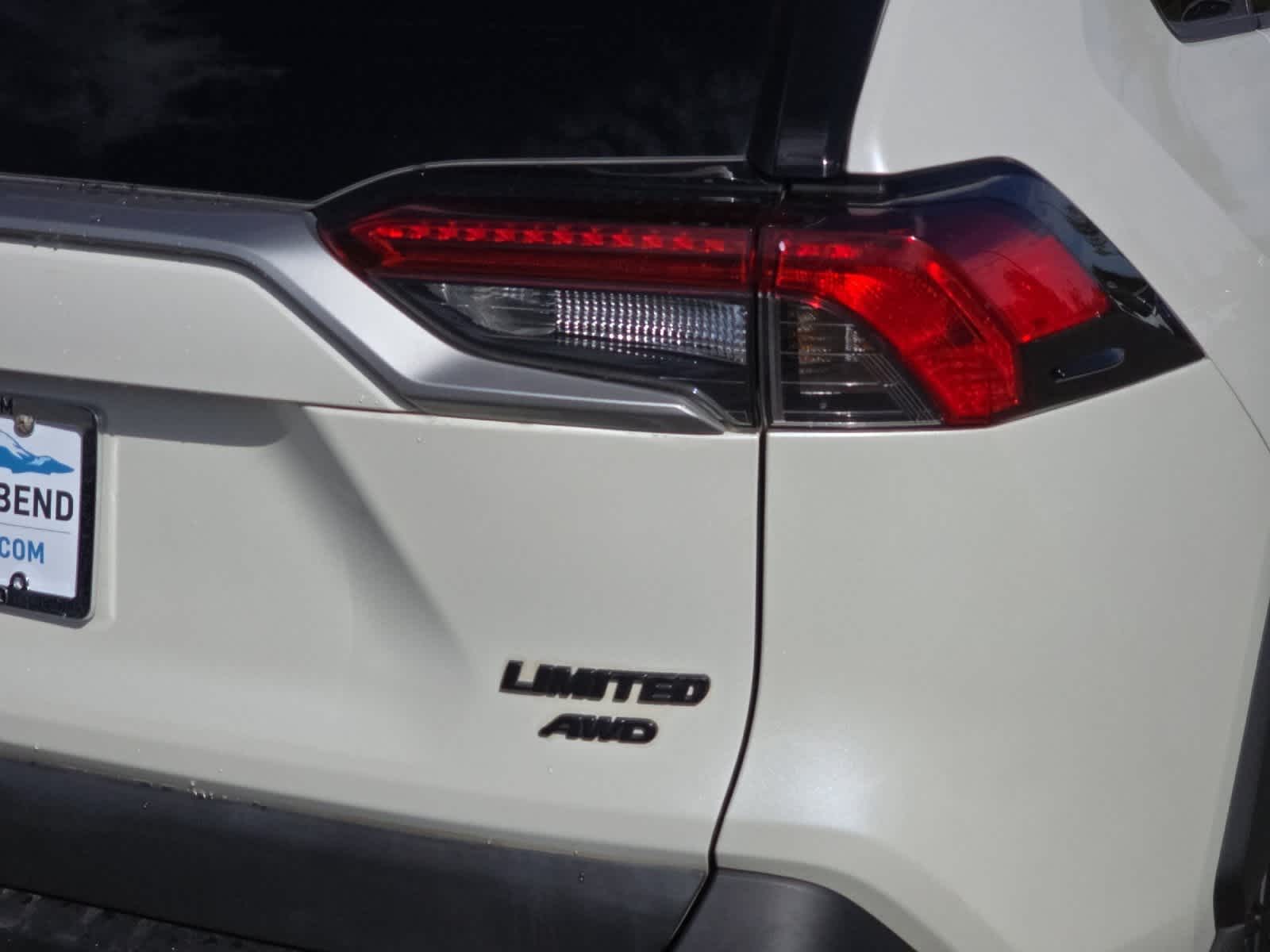 Thumbnail: 2021 Toyota RAV4 - 27