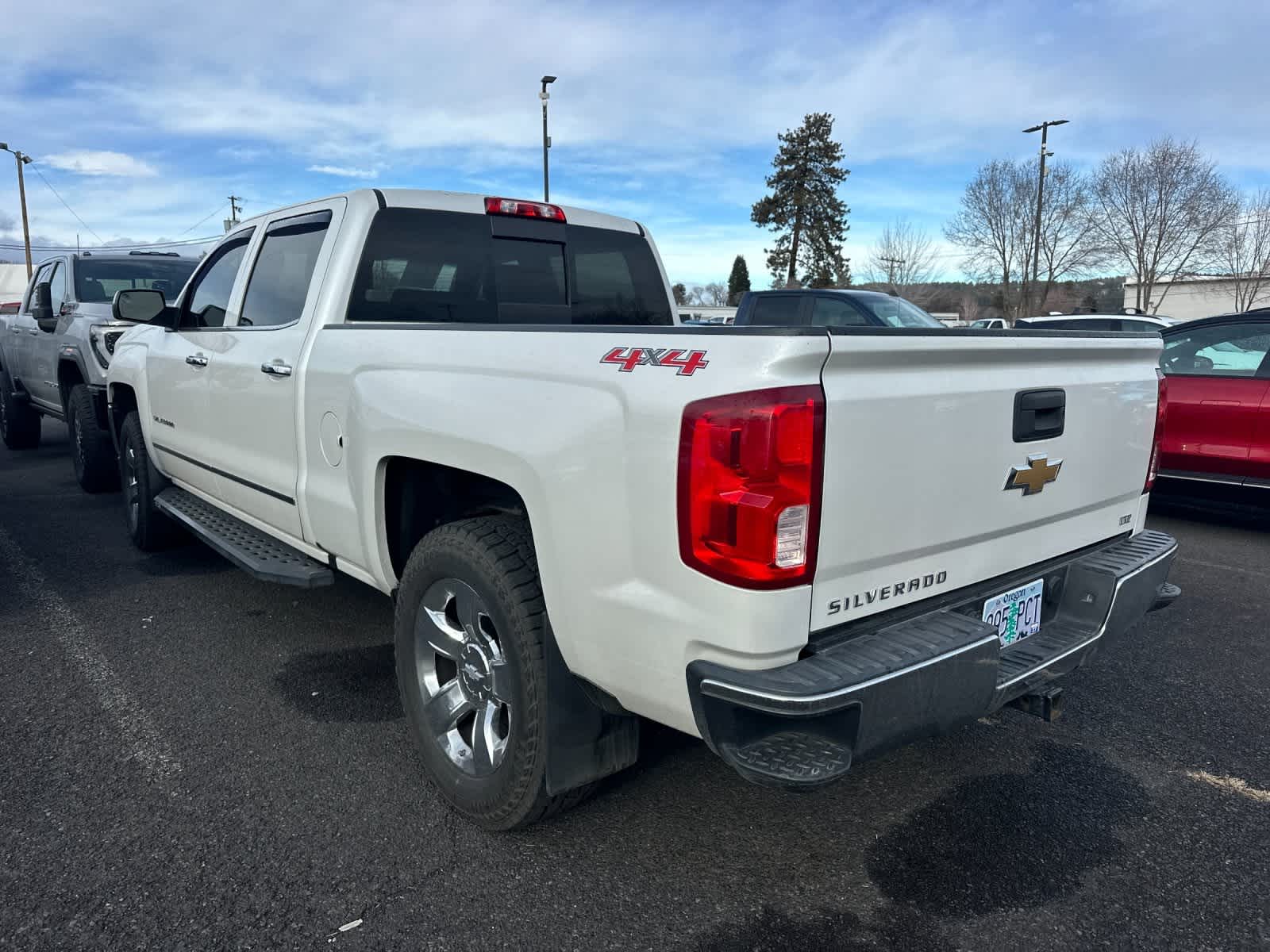 Thumbnail: 2017 Chevrolet Silverado 1500 - 3