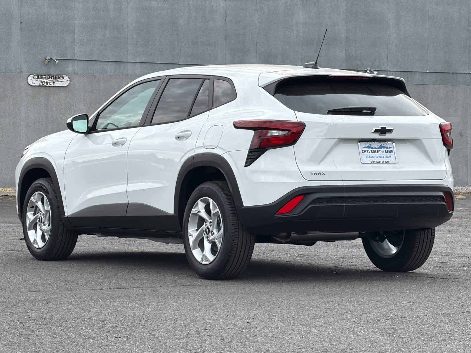 Thumbnail: 2026 Chevrolet Trax - 6