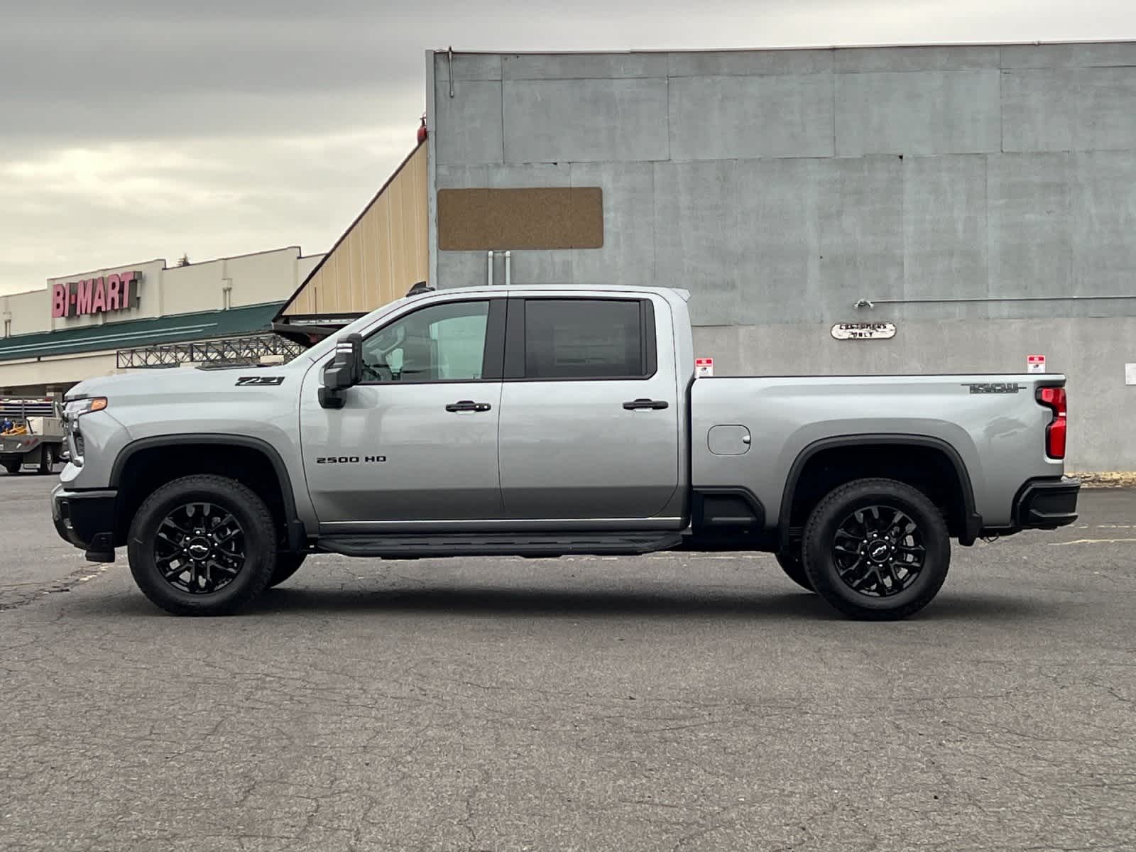 Thumbnail: 2026 Chevrolet Silverado 2500 - 5