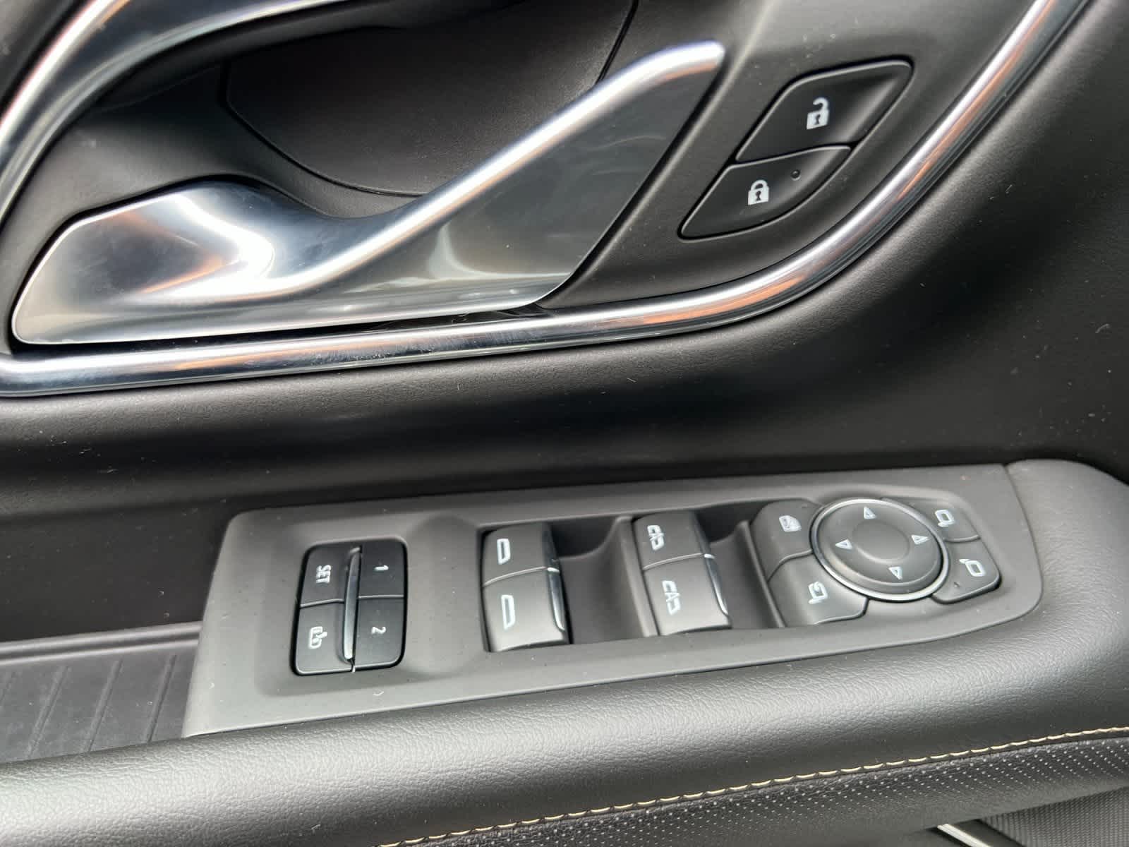 Thumbnail: 2023 Chevrolet Suburban - 12