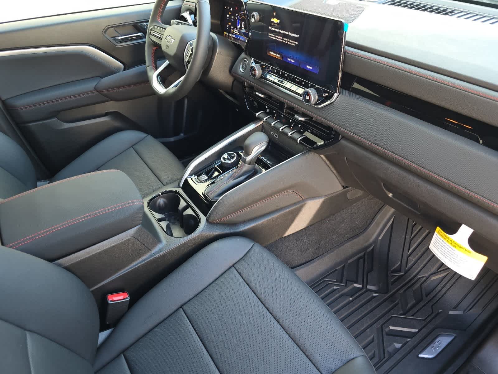 Thumbnail: 2026 Chevrolet Colorado - 15