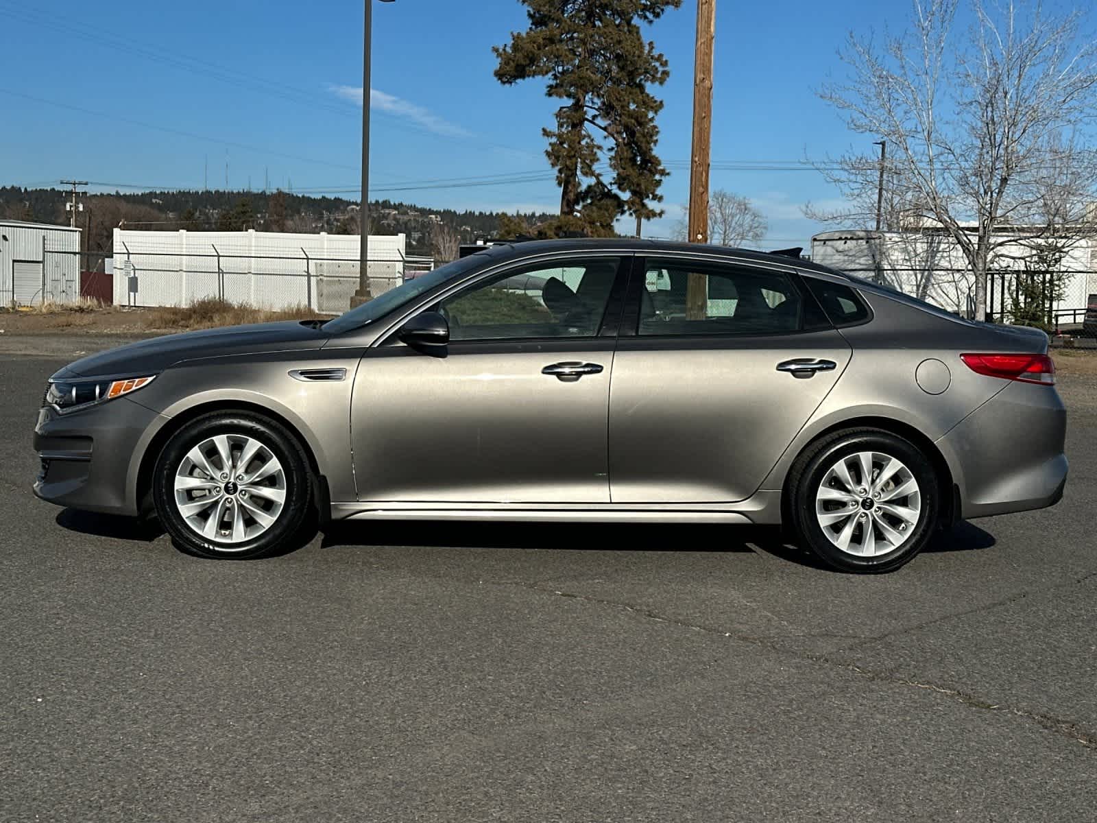 Thumbnail: 2016 Kia Optima - 5